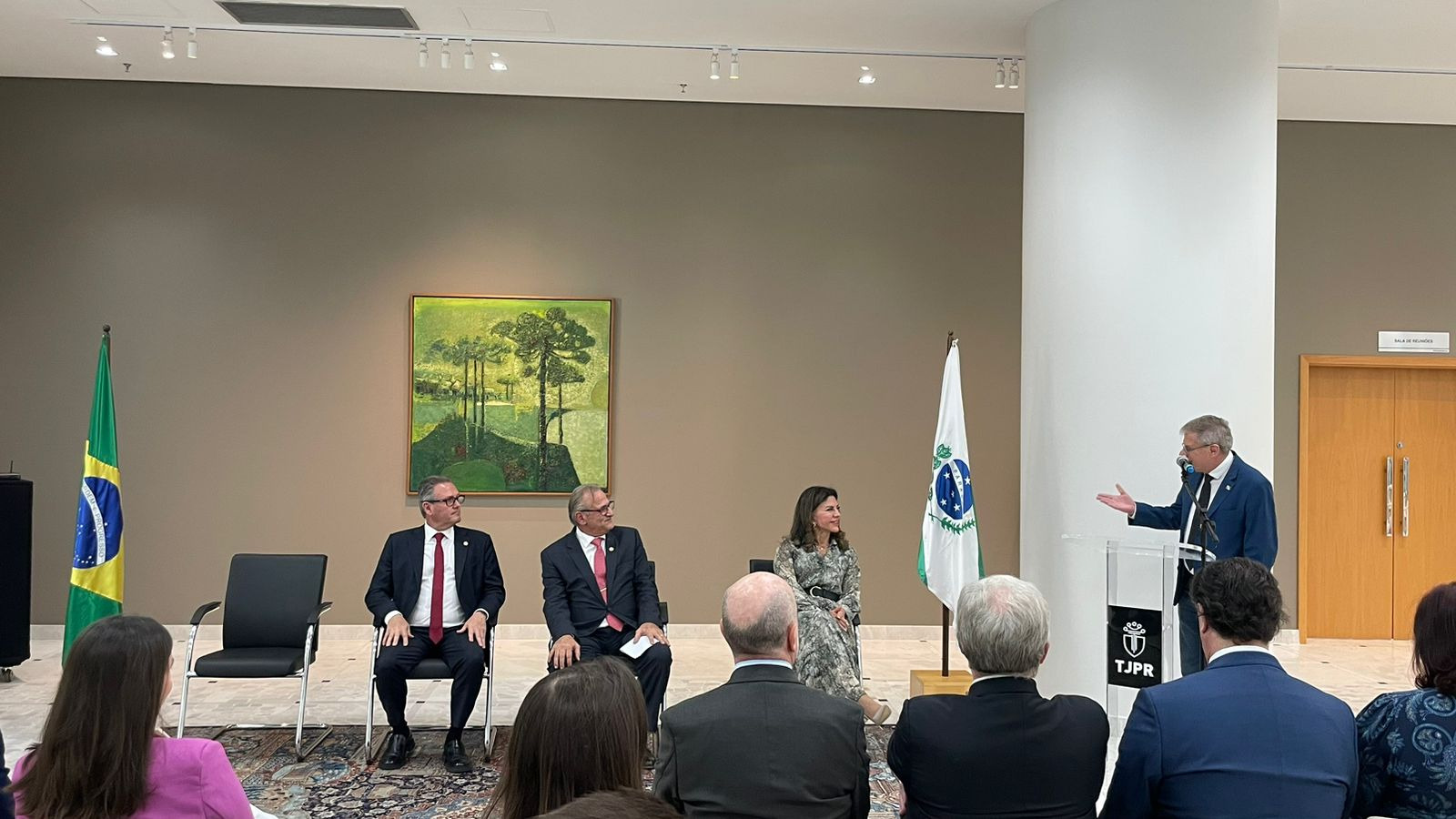 Cohapar e Tribunal de Justiça assinam termo para promover regularização fundiária no Estado