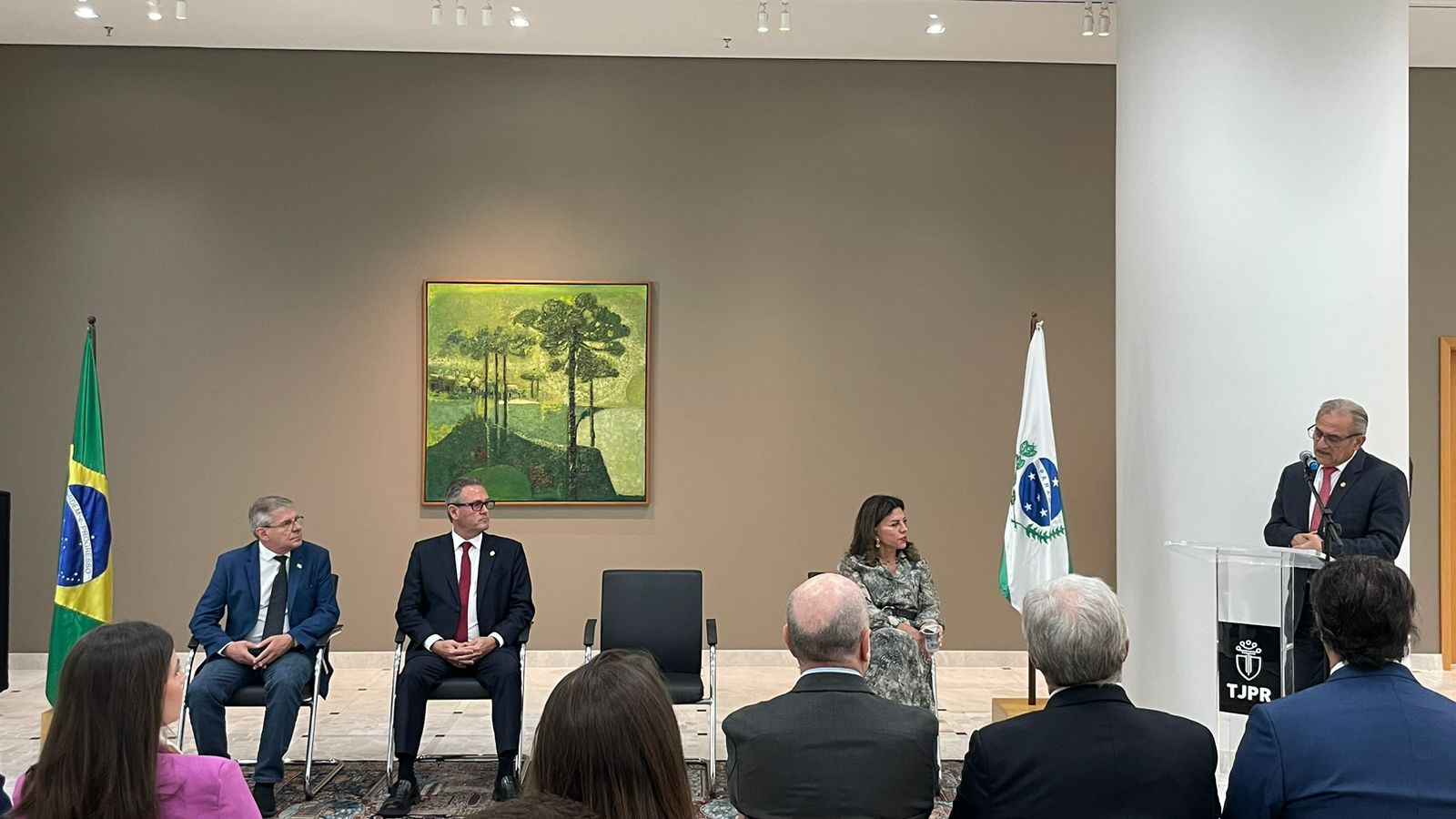 Cohapar e Tribunal de Justiça assinam termo para promover regularização fundiária no Estado