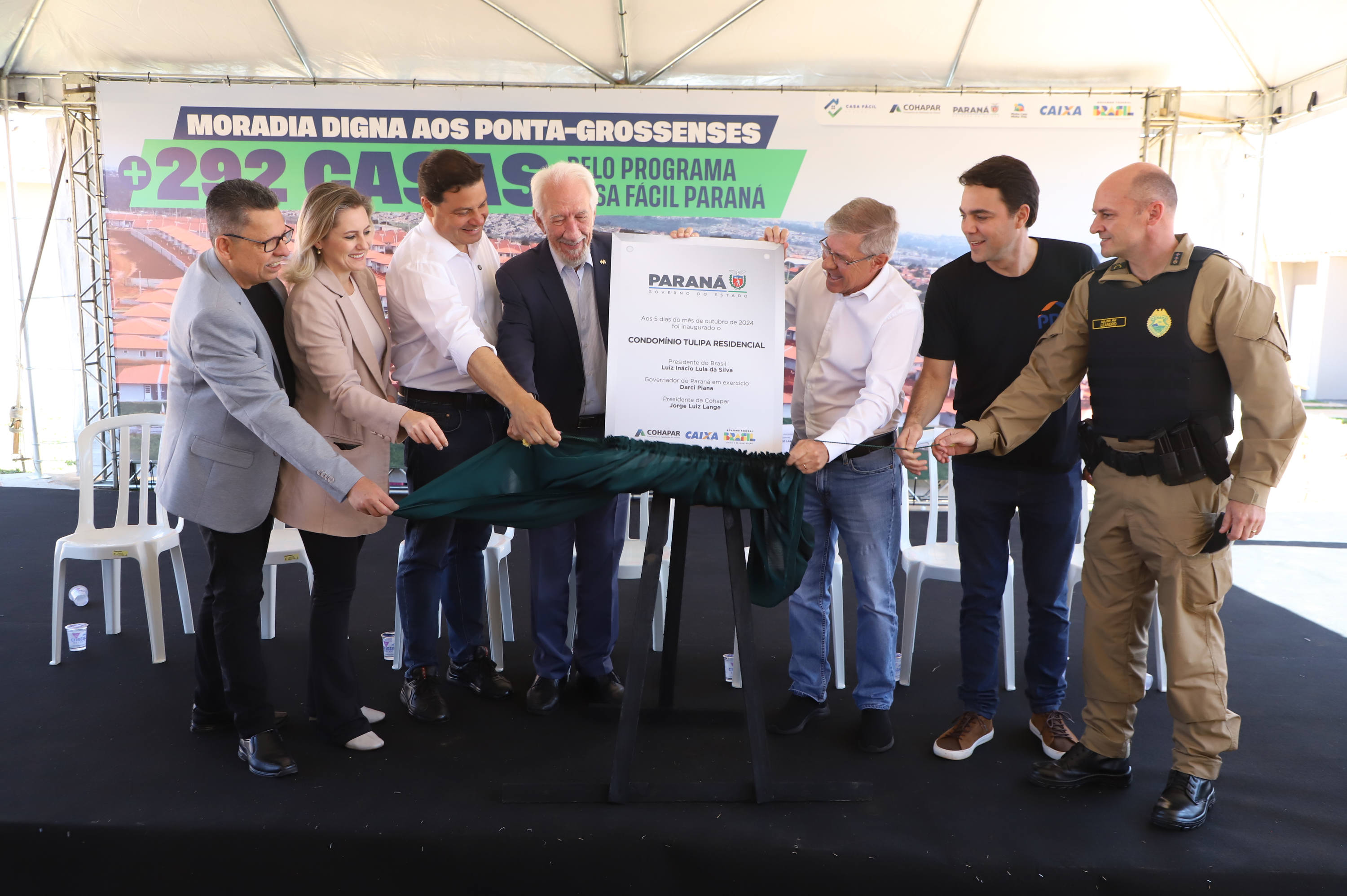 Casa Fácil Paraná: Darci Piana entrega casas para 292 famílias de Ponta Grossa