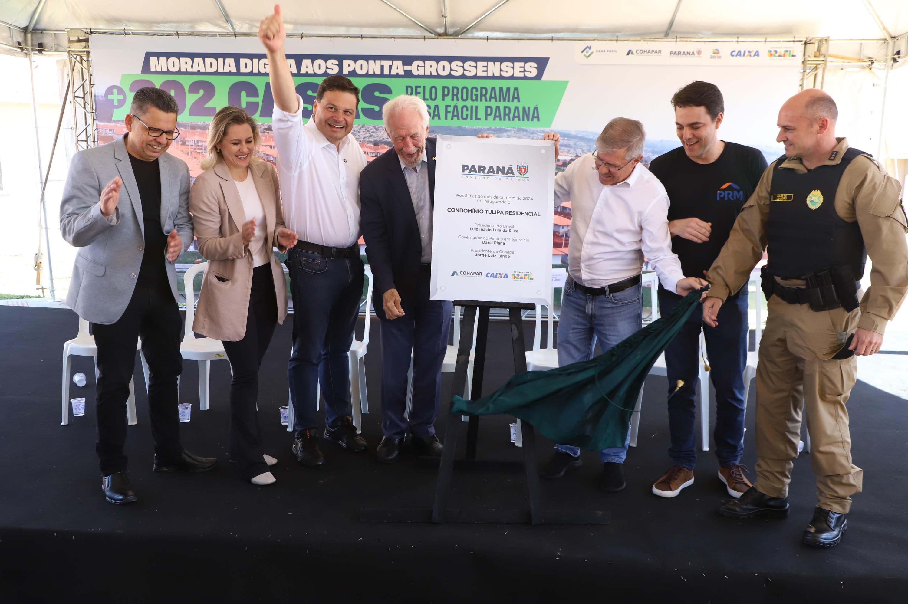 Casa Fácil Paraná: Darci Piana entrega casas para 292 famílias de Ponta Grossa