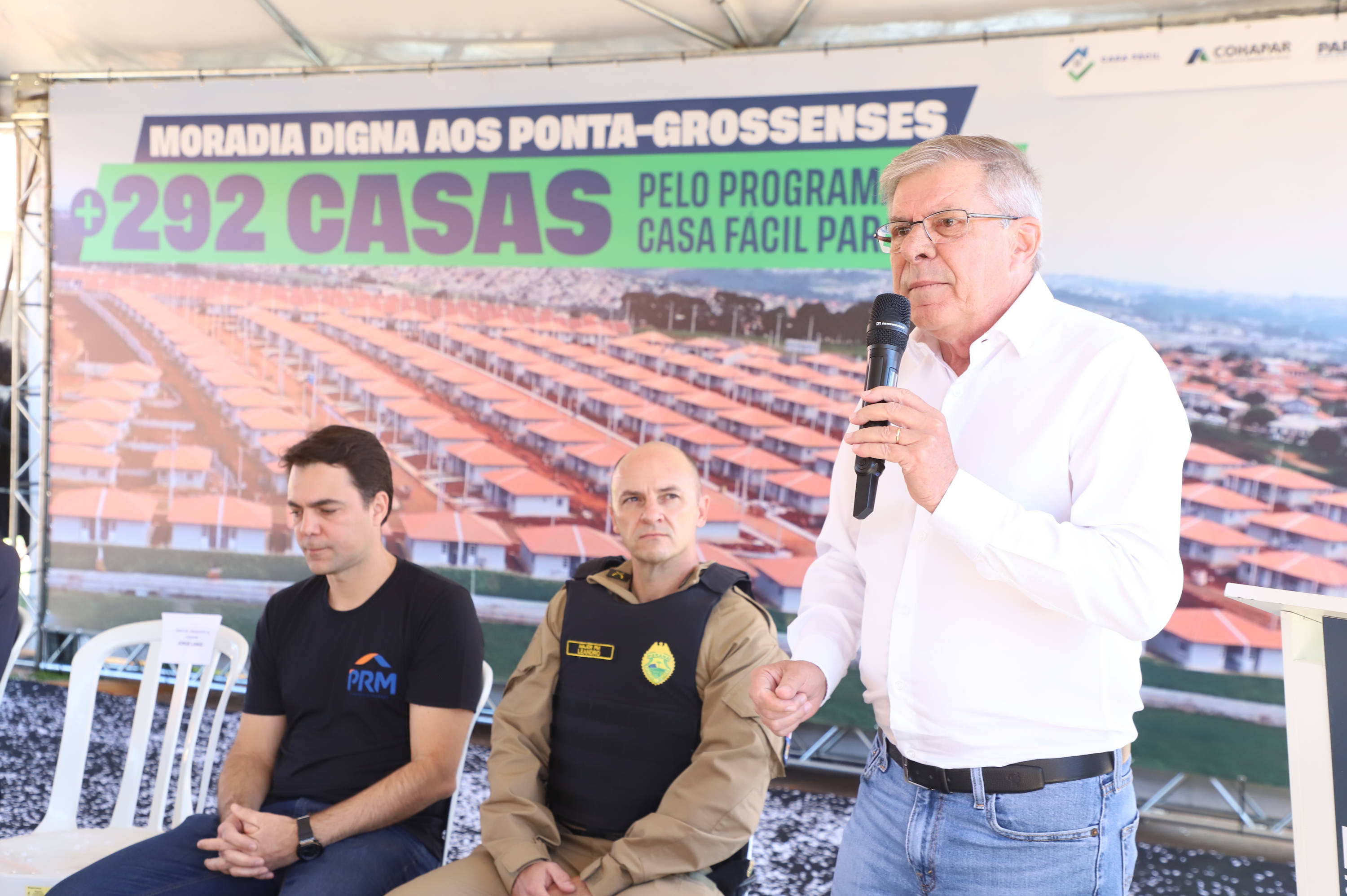 Casa Fácil Paraná: Darci Piana entrega casas para 292 famílias de Ponta Grossa