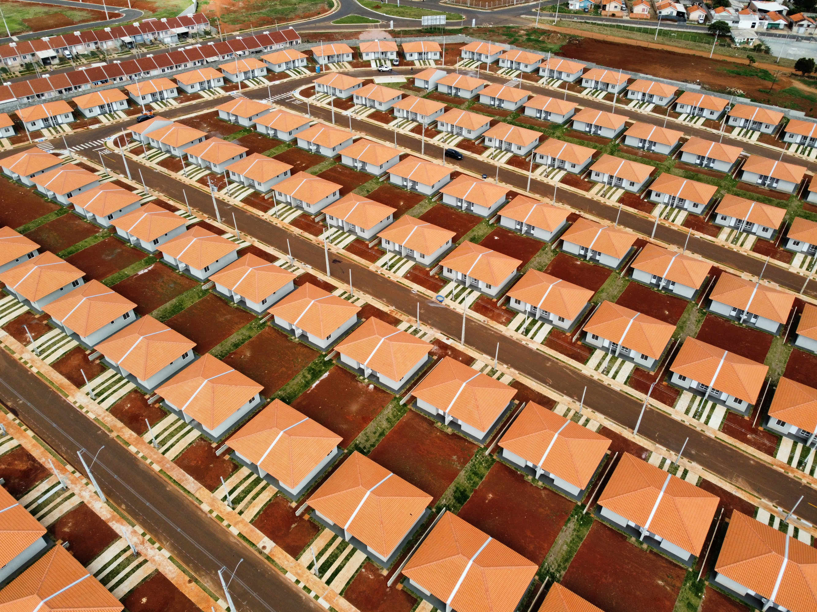 Casa Fácil Paraná: Darci Piana entrega casas para 292 famílias de Ponta Grossa