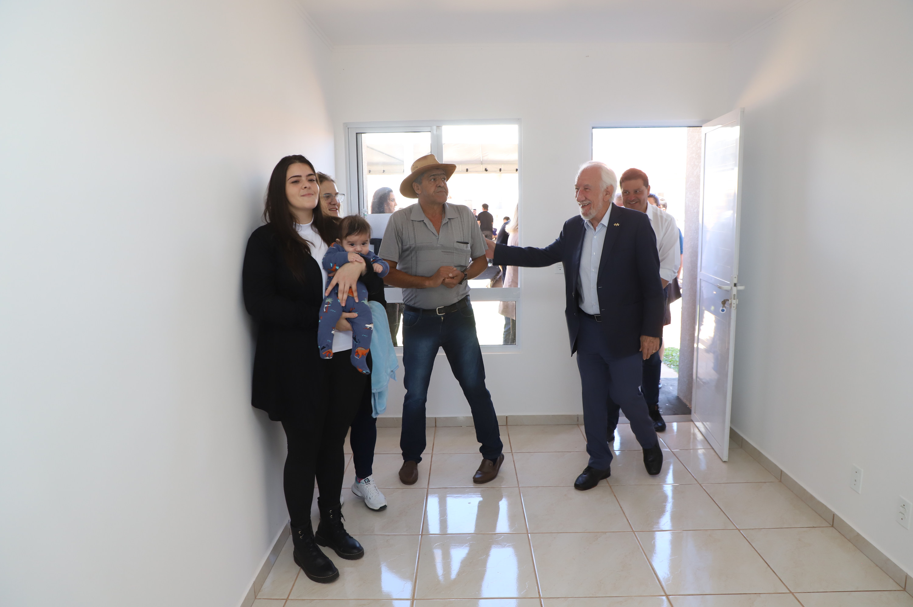 Casa Fácil Paraná: Darci Piana entrega casas para 292 famílias de Ponta Grossa