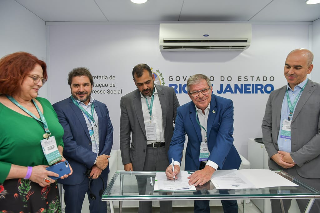 Programa Casa Fácil Paraná se torna modelo de política habitacional para outros Estados