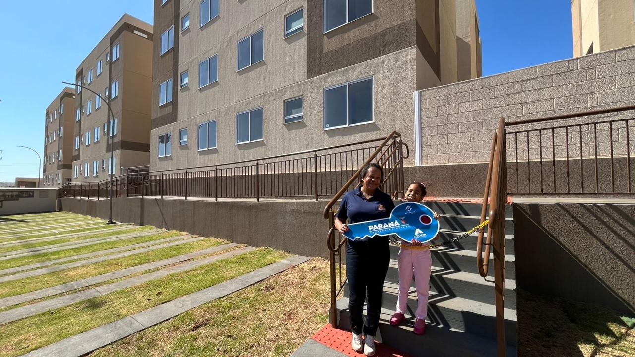 Cohapar entrega novo residencial e beneficia 128 famílias de Londrina