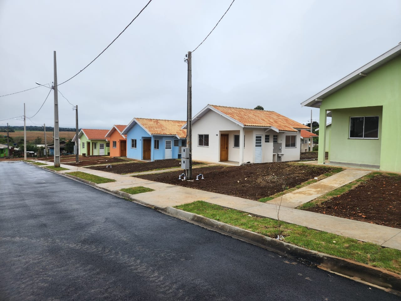 Em Coronel Domingos Soares, 29 famílias recebem moradias financiadas pela Cohapar