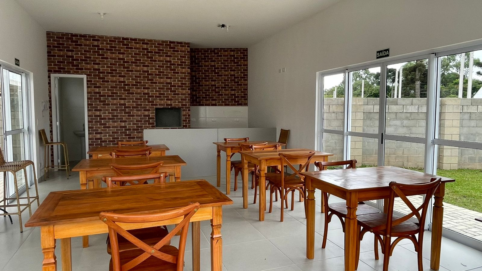 Cohapar entrega residencial com 184 casas e apartamentos em Curitiba