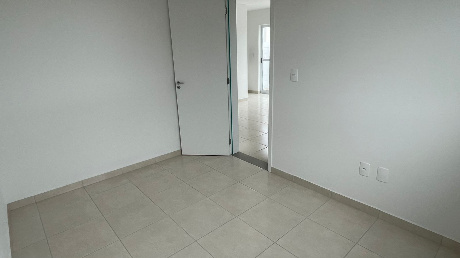 Cohapar entrega residencial com 184 casas e apartamentos em Curitiba