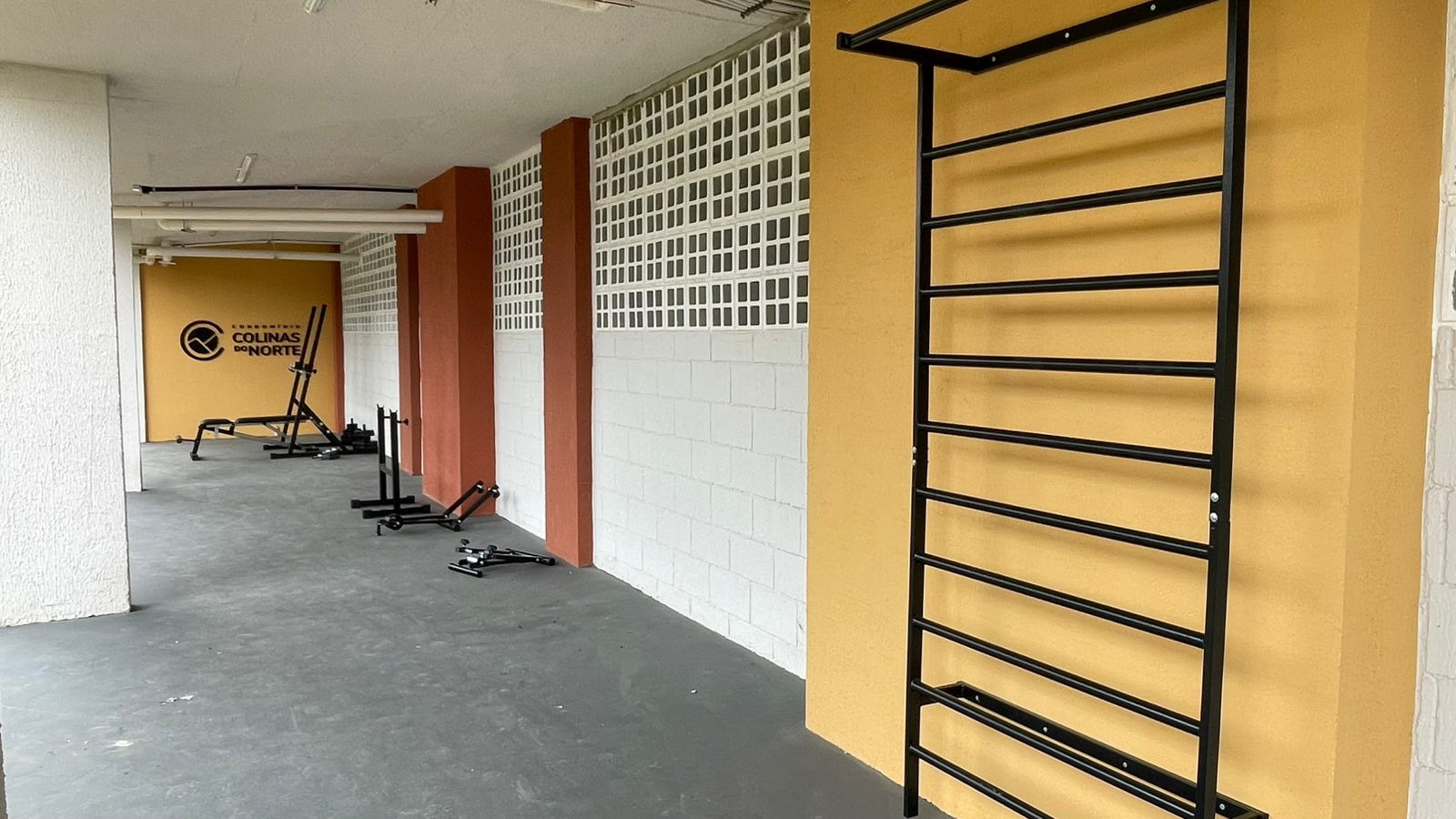 Cohapar entrega residencial com 184 casas e apartamentos em Curitiba