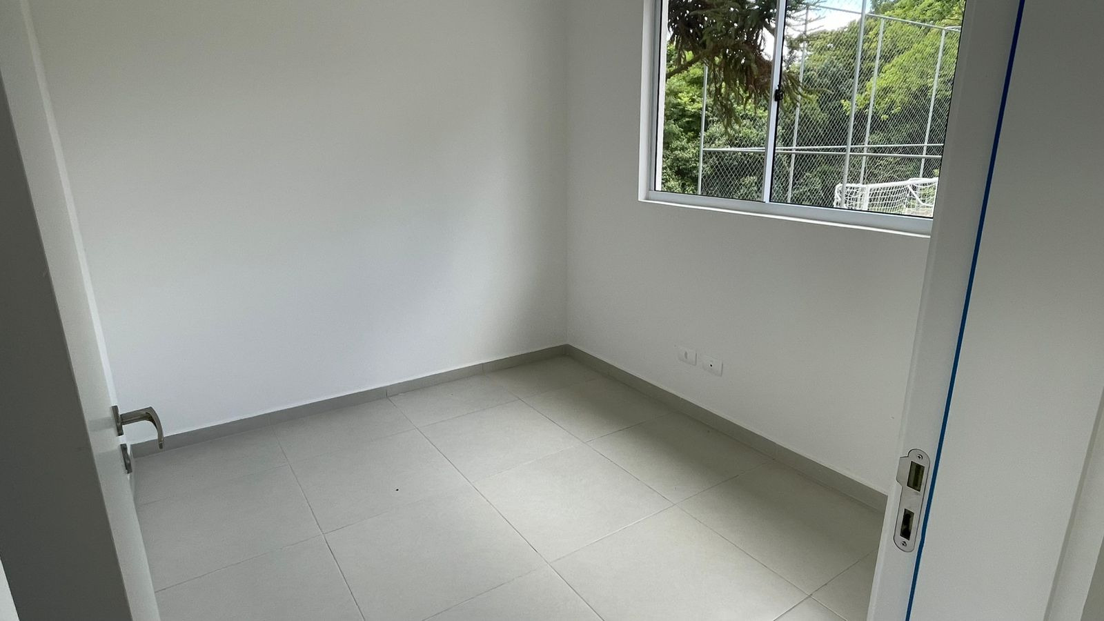 Cohapar entrega residencial com 184 casas e apartamentos em Curitiba