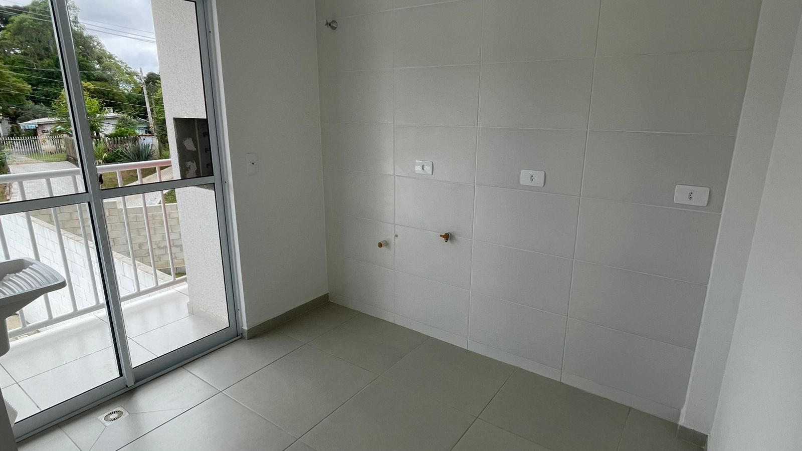 Cohapar entrega residencial com 184 casas e apartamentos em Curitiba