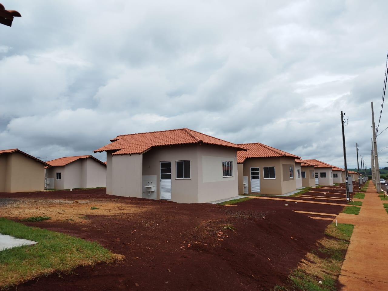 Com recursos do Estado, 71 famílias conquistam casas próprias em Jardim Alegre