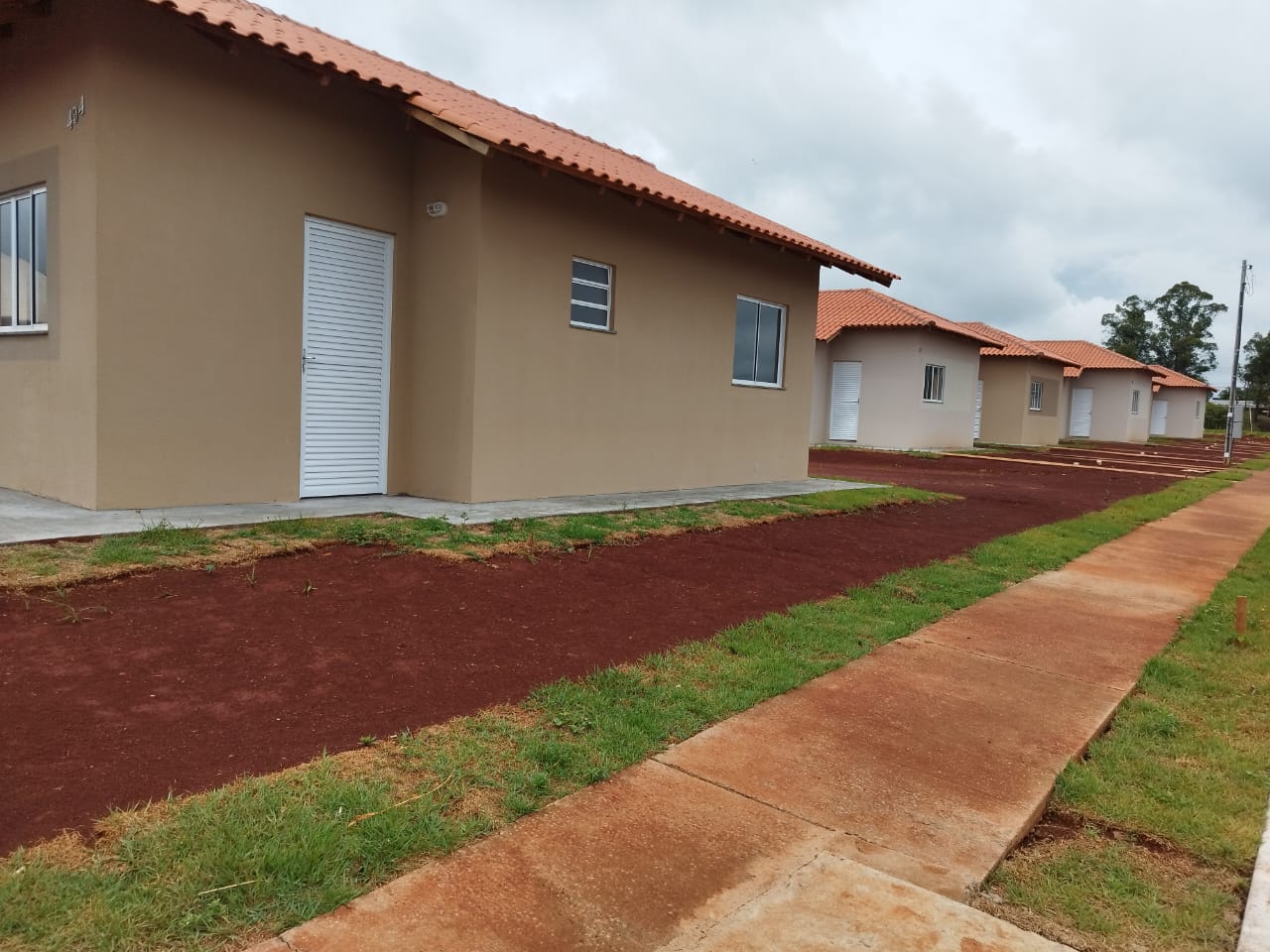 Com recursos do Estado, 71 famílias conquistam casas próprias em Jardim Alegre