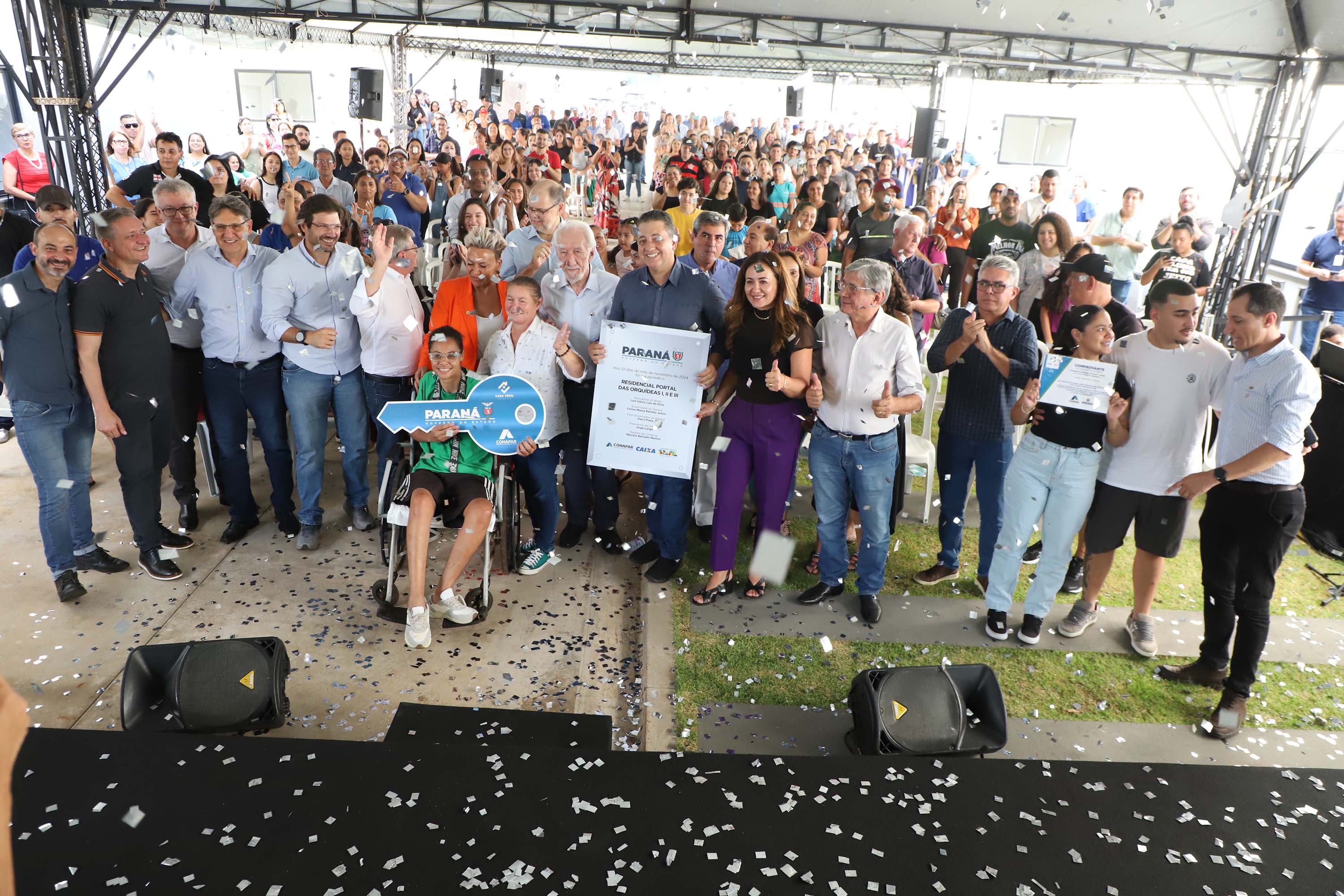 Programa Casa Fácil: vice-governador entrega residencial com 240 unidades em Londrina