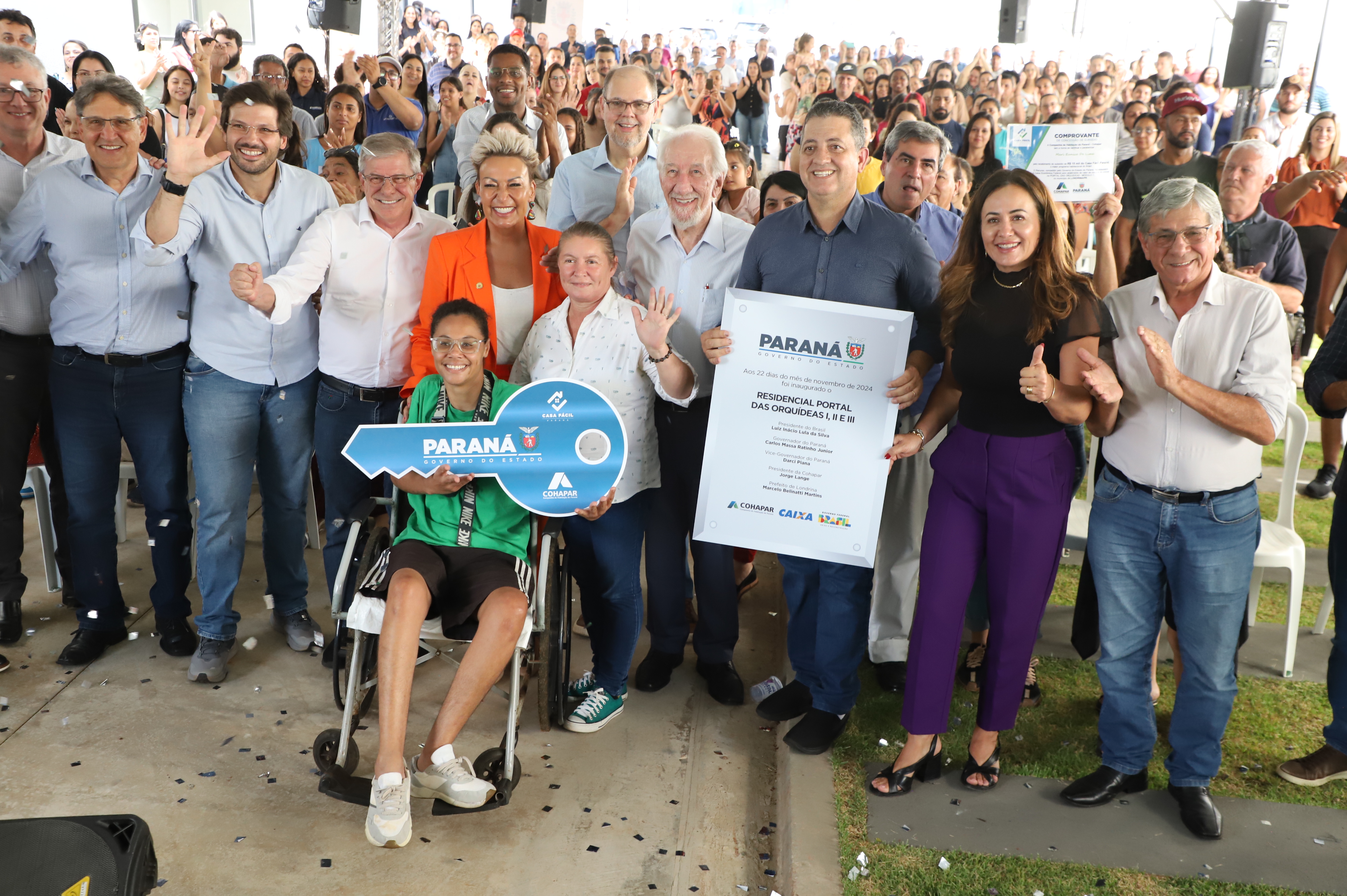 Programa Casa Fácil: vice-governador entrega residencial com 240 unidades em Londrina