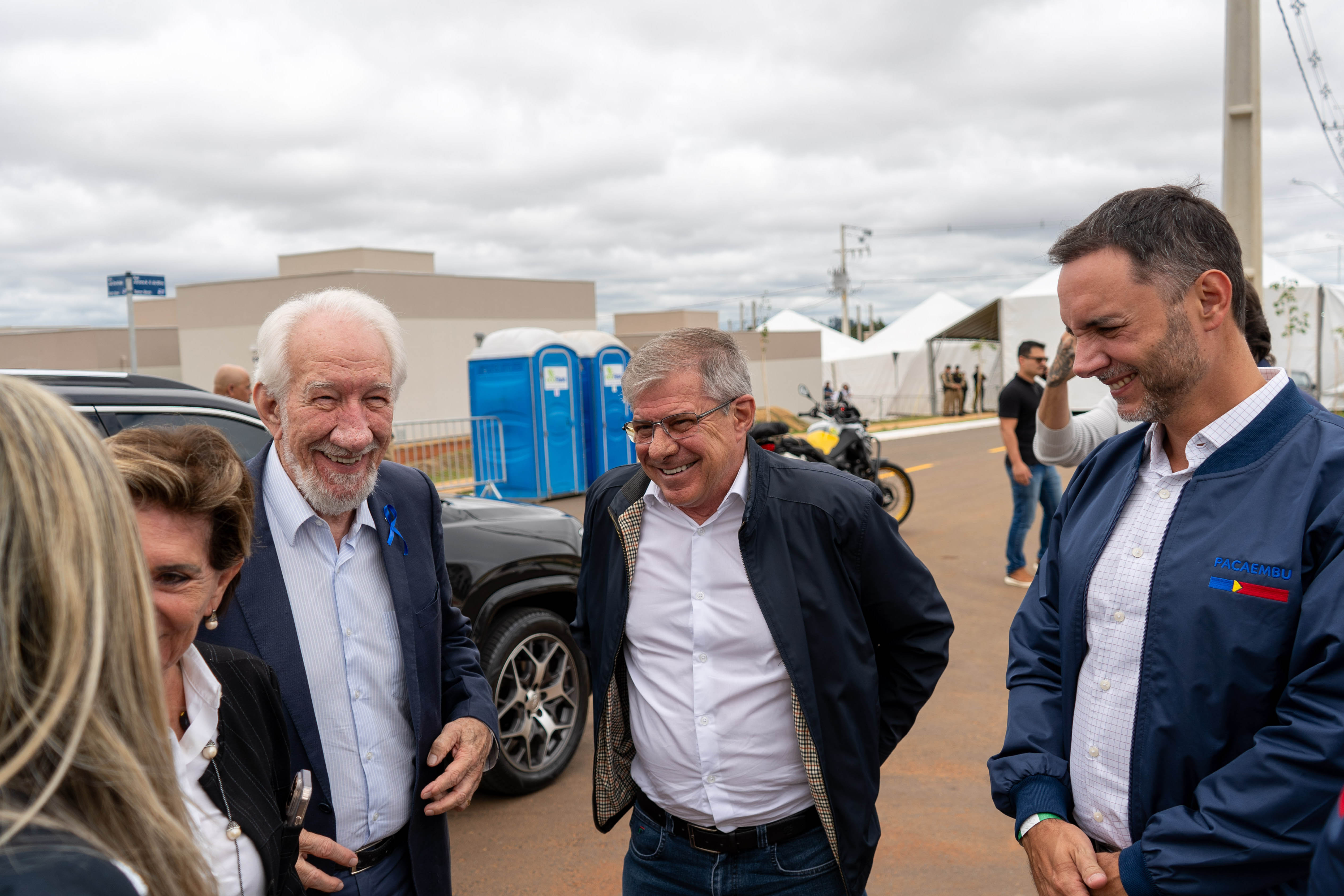 499 famílias de Ponta Grossa recebem chaves da casa própria com apoio do Estado