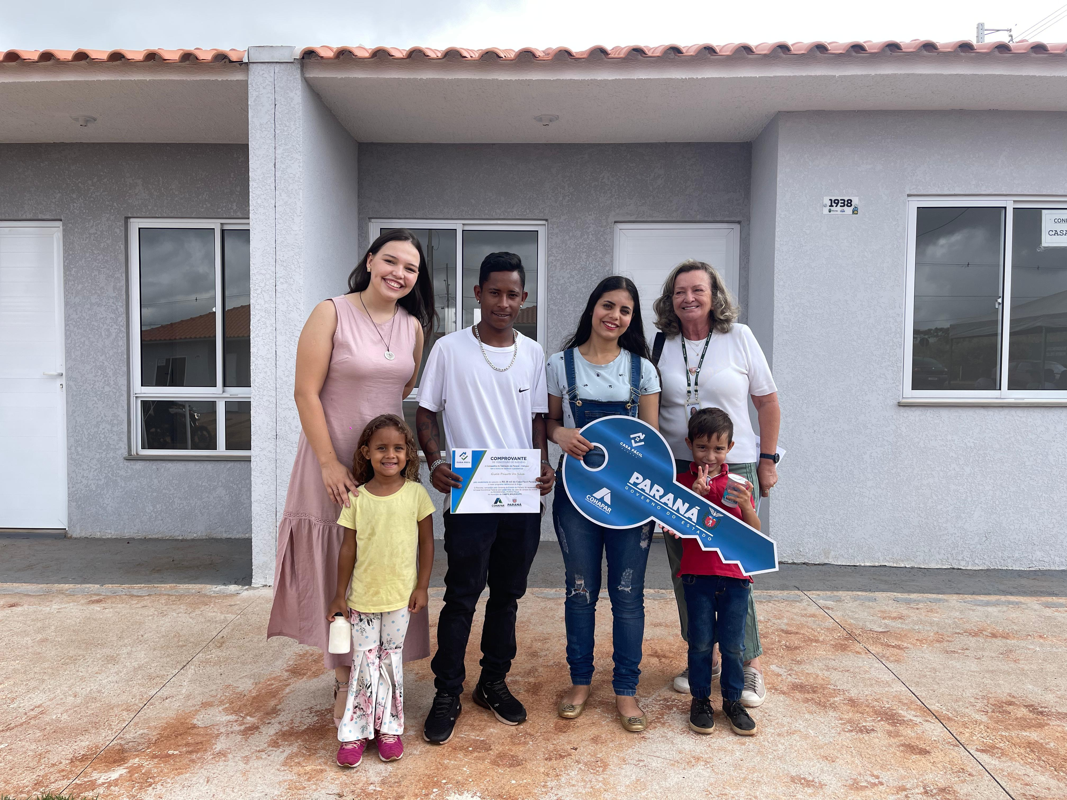 Com mais de R$ 2 milhões do Casa Fácil, 104 famílias de Campo Mourão conquistam imóveis próprios