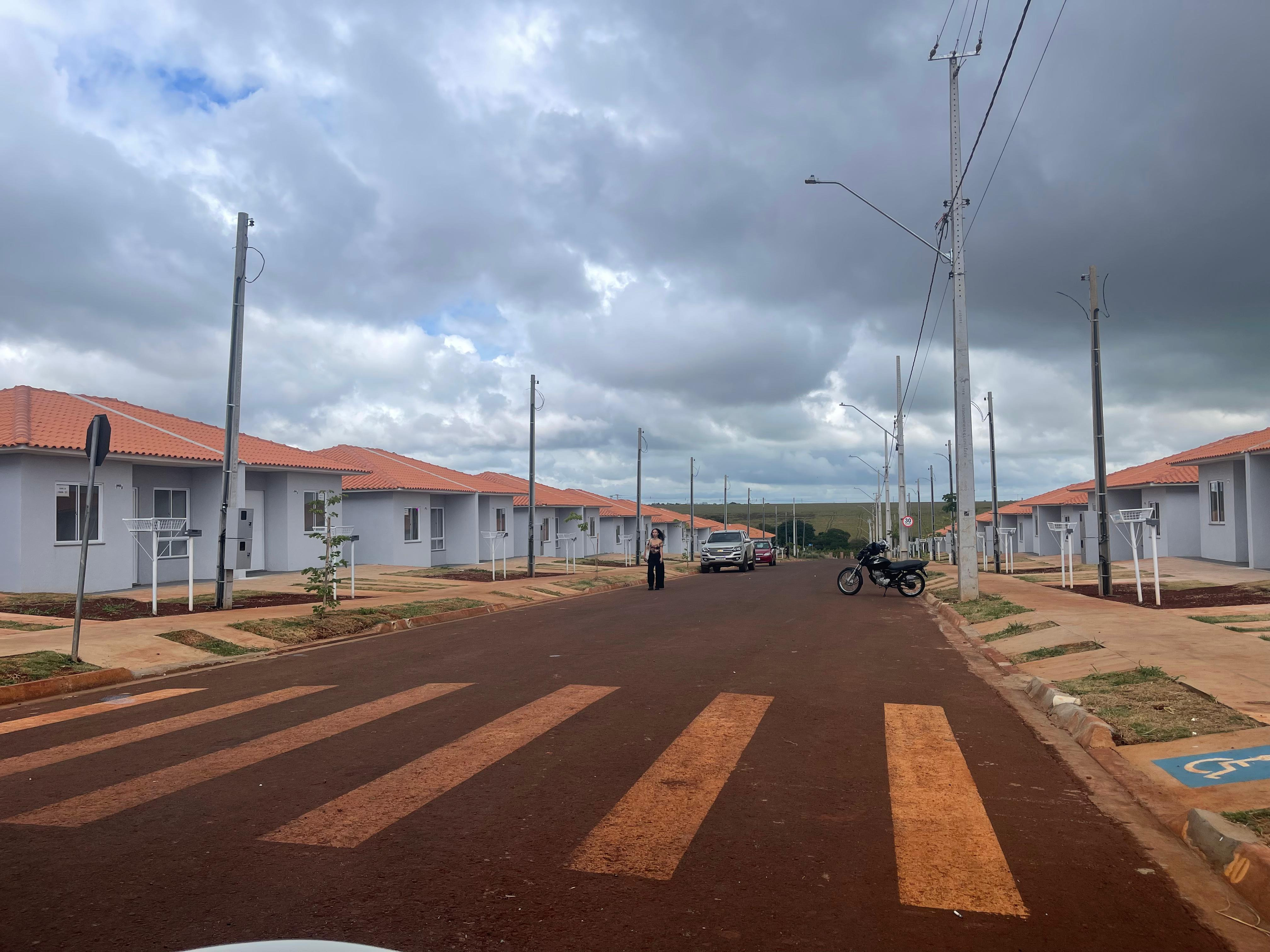 Com mais de R$ 2 milhões do Casa Fácil, 104 famílias de Campo Mourão conquistam imóveis próprios