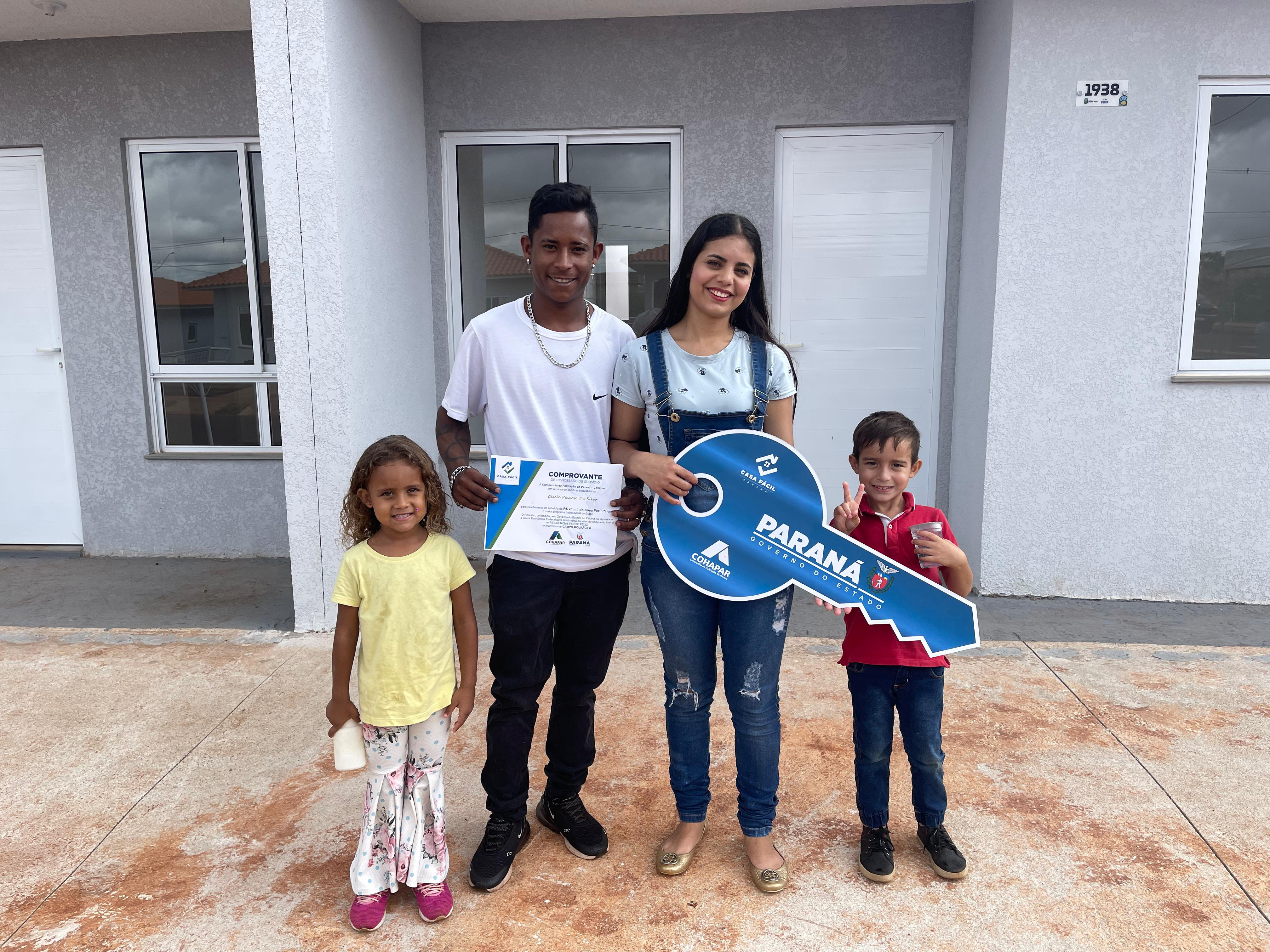 Com mais de R$ 2 milhões do Casa Fácil, 104 famílias de Campo Mourão conquistam imóveis próprios