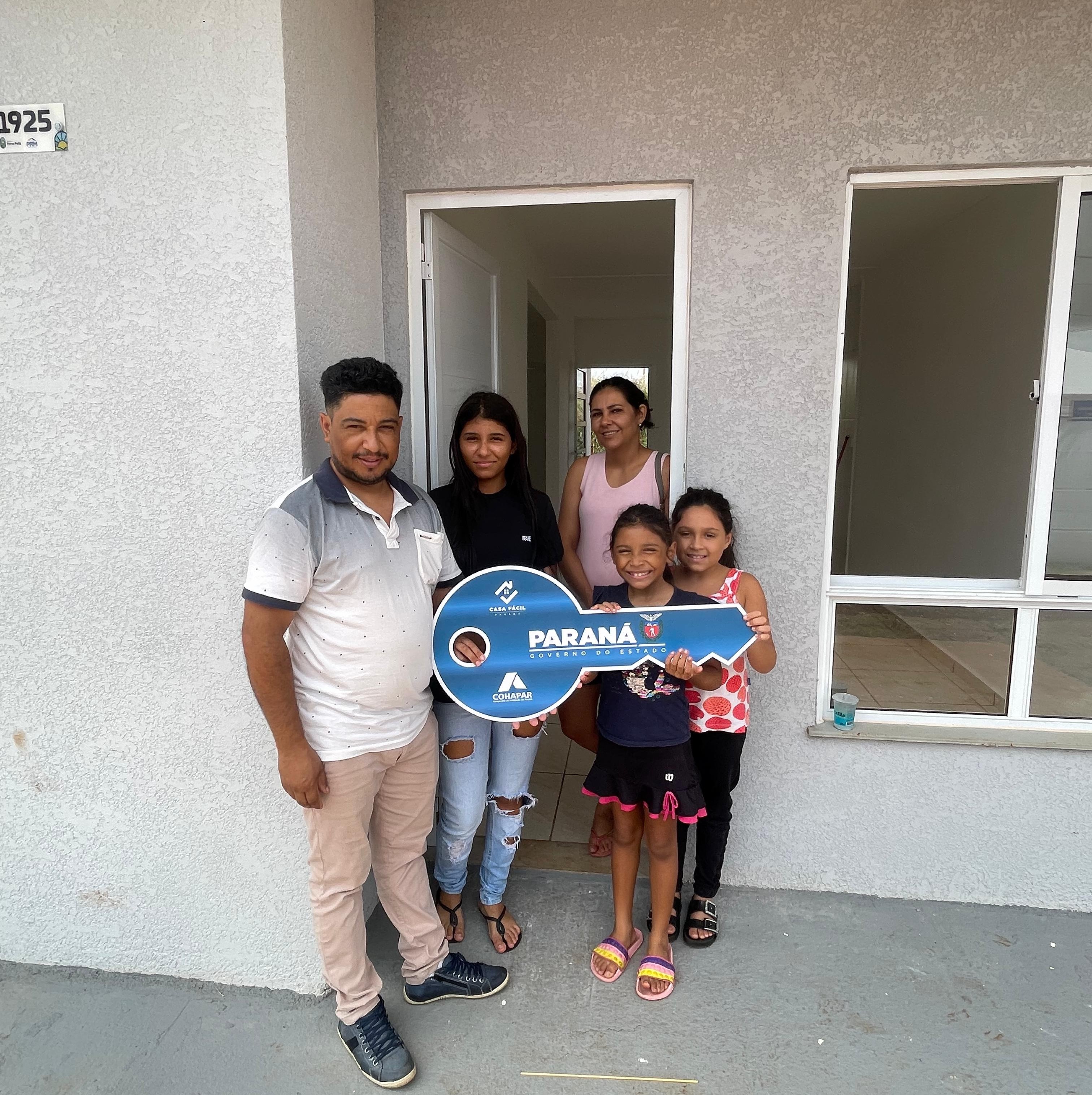 Com mais de R$ 2 milhões do Casa Fácil, 104 famílias de Campo Mourão conquistam imóveis próprios