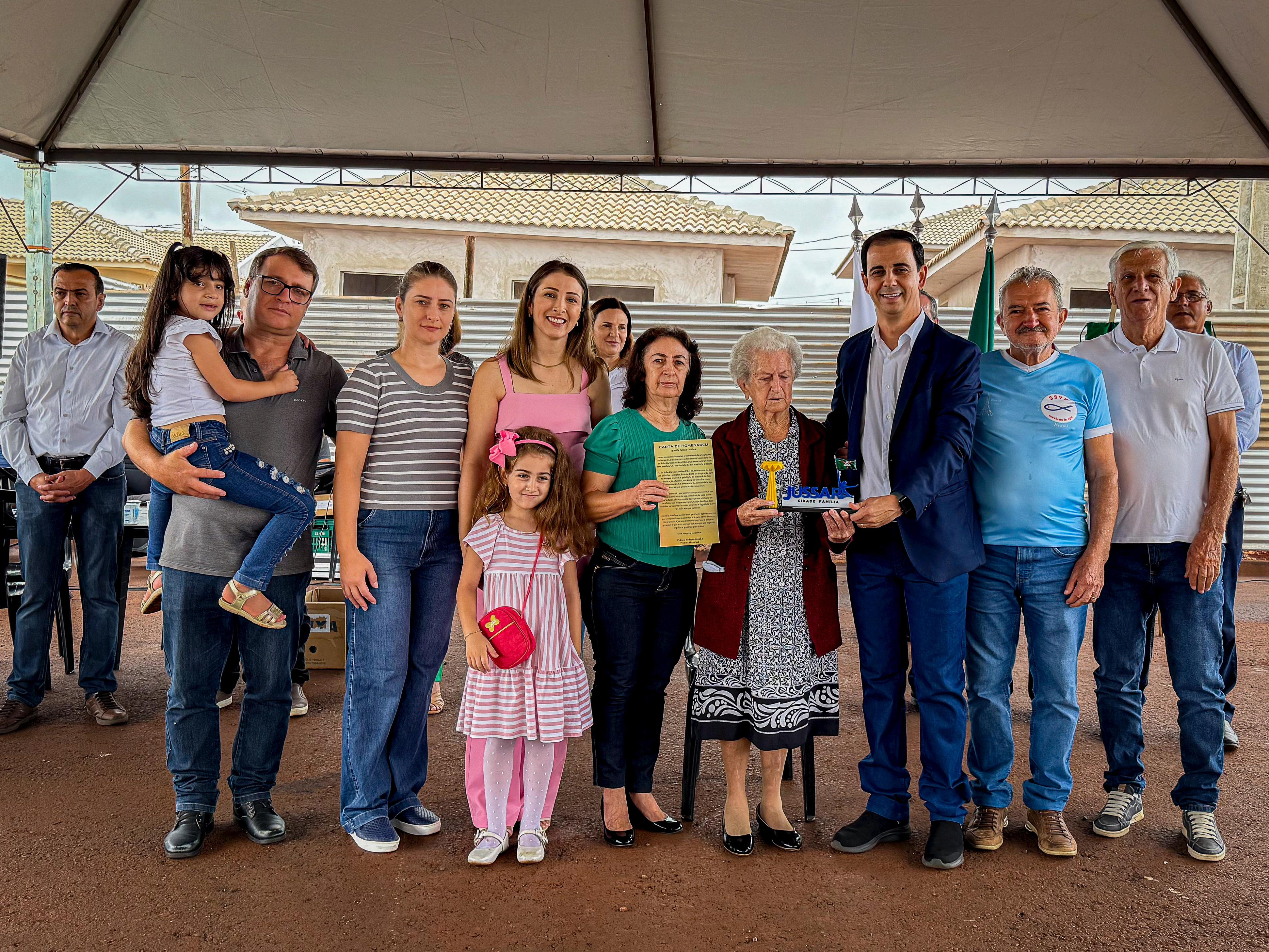 Em Jussara e Santa Cruz do Monte Castelo, 89 famílias comemoraram as festas de fim de ano em suas moradias próprias