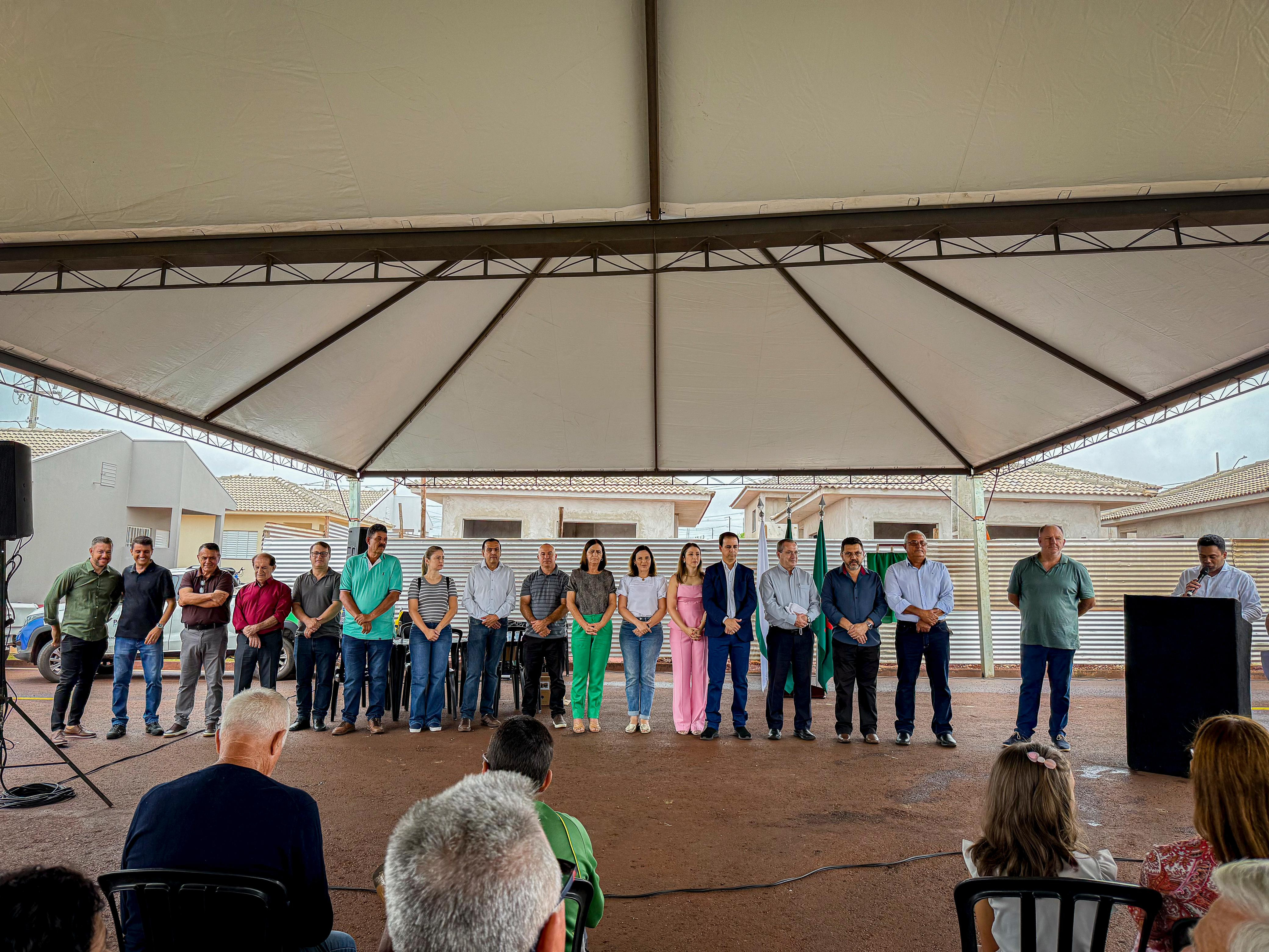 Em Jussara e Santa Cruz do Monte Castelo, 89 famílias comemoraram as festas de fim de ano em suas moradias próprias