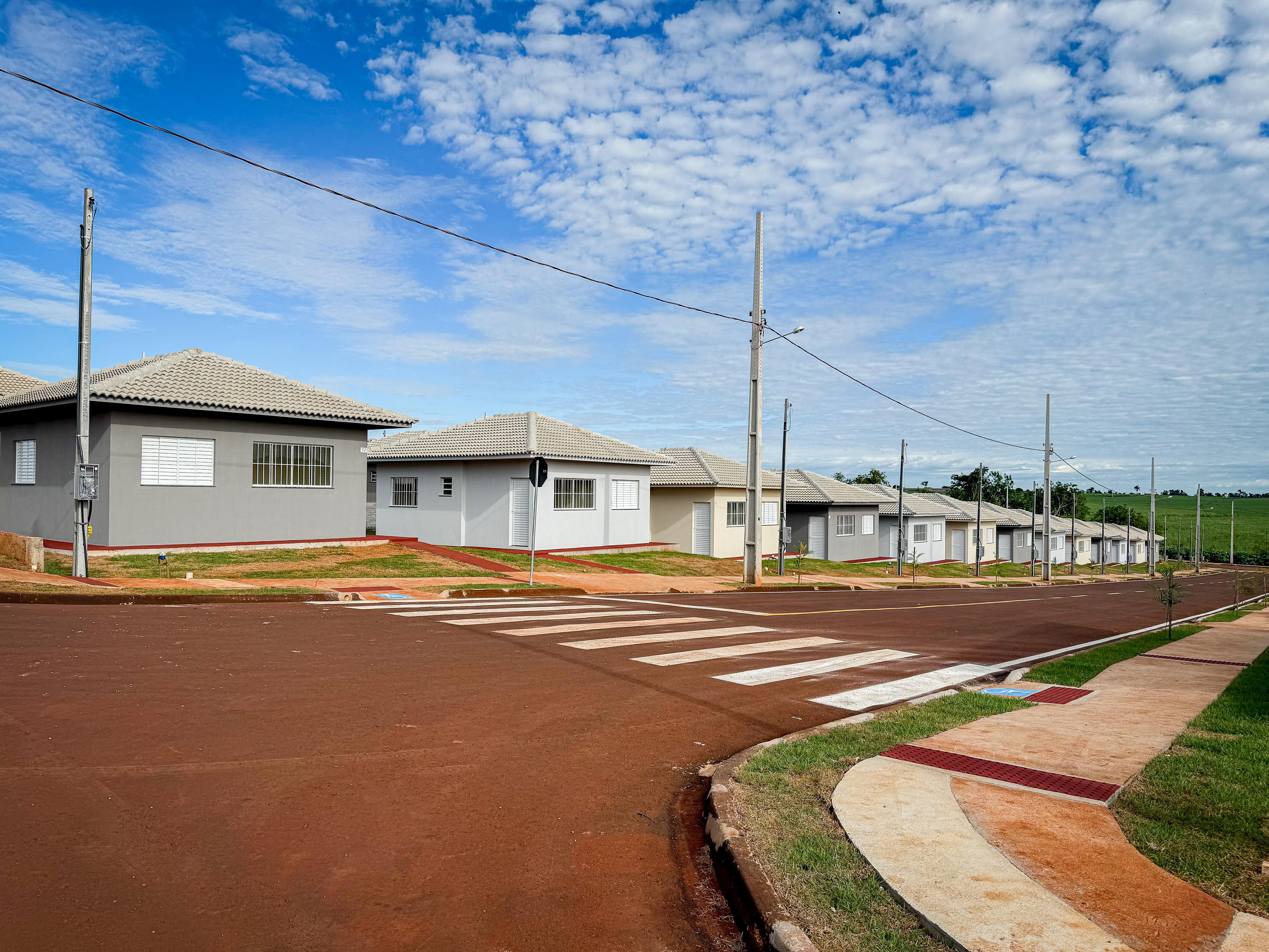 Em Jussara e Santa Cruz do Monte Castelo, 89 famílias comemoraram as festas de fim de ano em suas moradias próprias