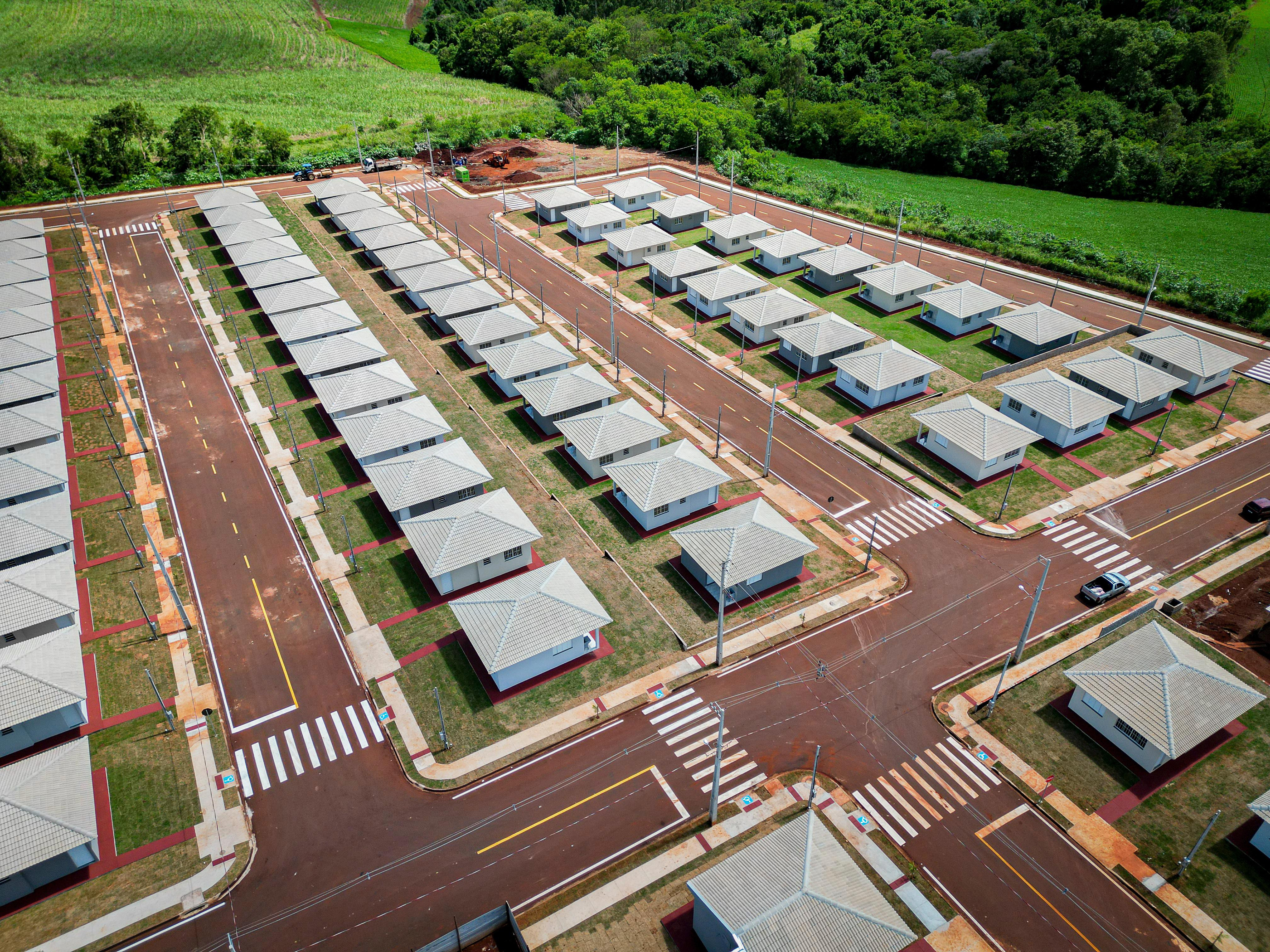 Em Jussara e Santa Cruz do Monte Castelo, 89 famílias comemoraram as festas de fim de ano em suas moradias próprias