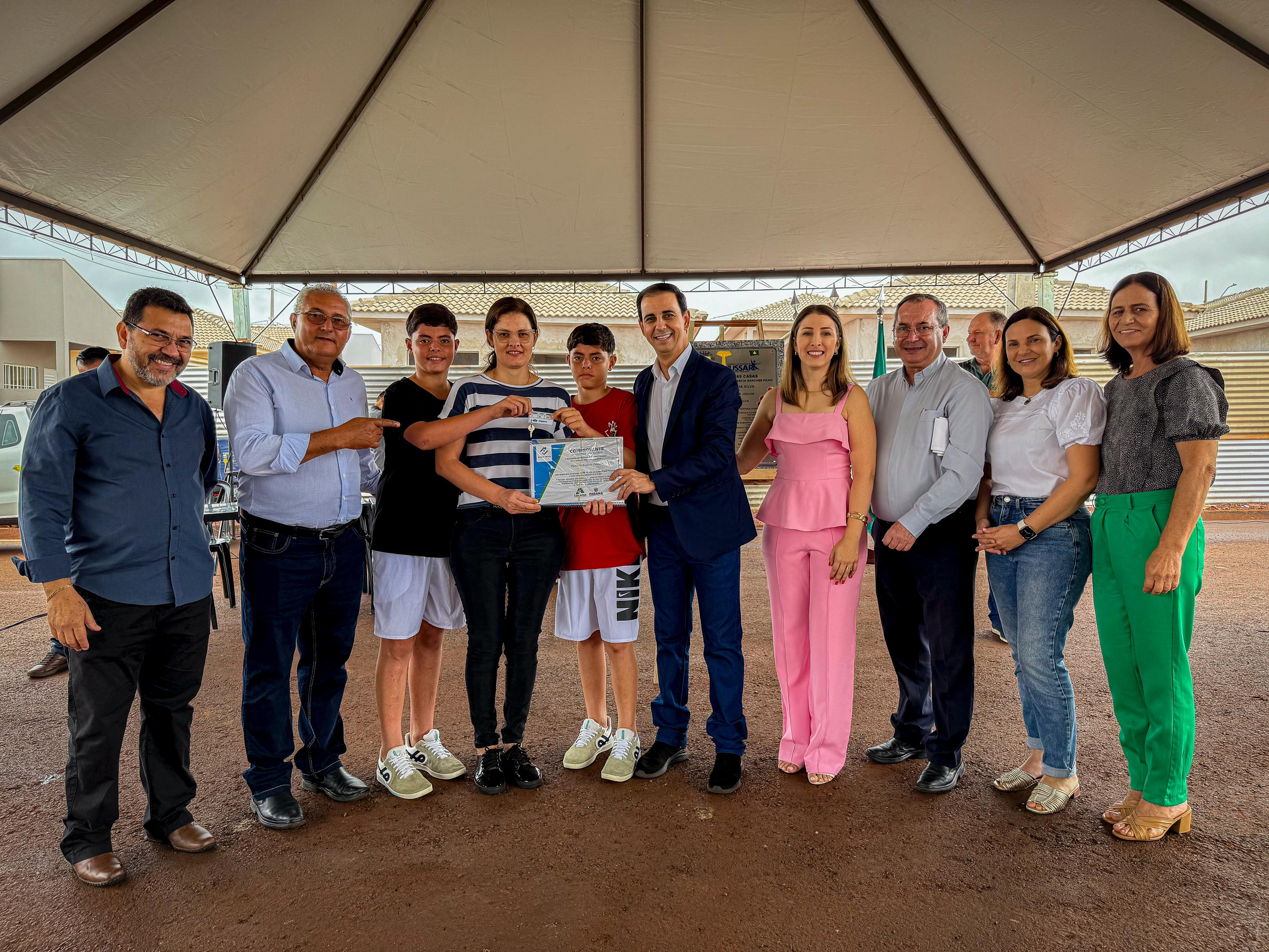 Em Jussara e Santa Cruz do Monte Castelo, 89 famílias comemoraram as festas de fim de ano em suas moradias próprias