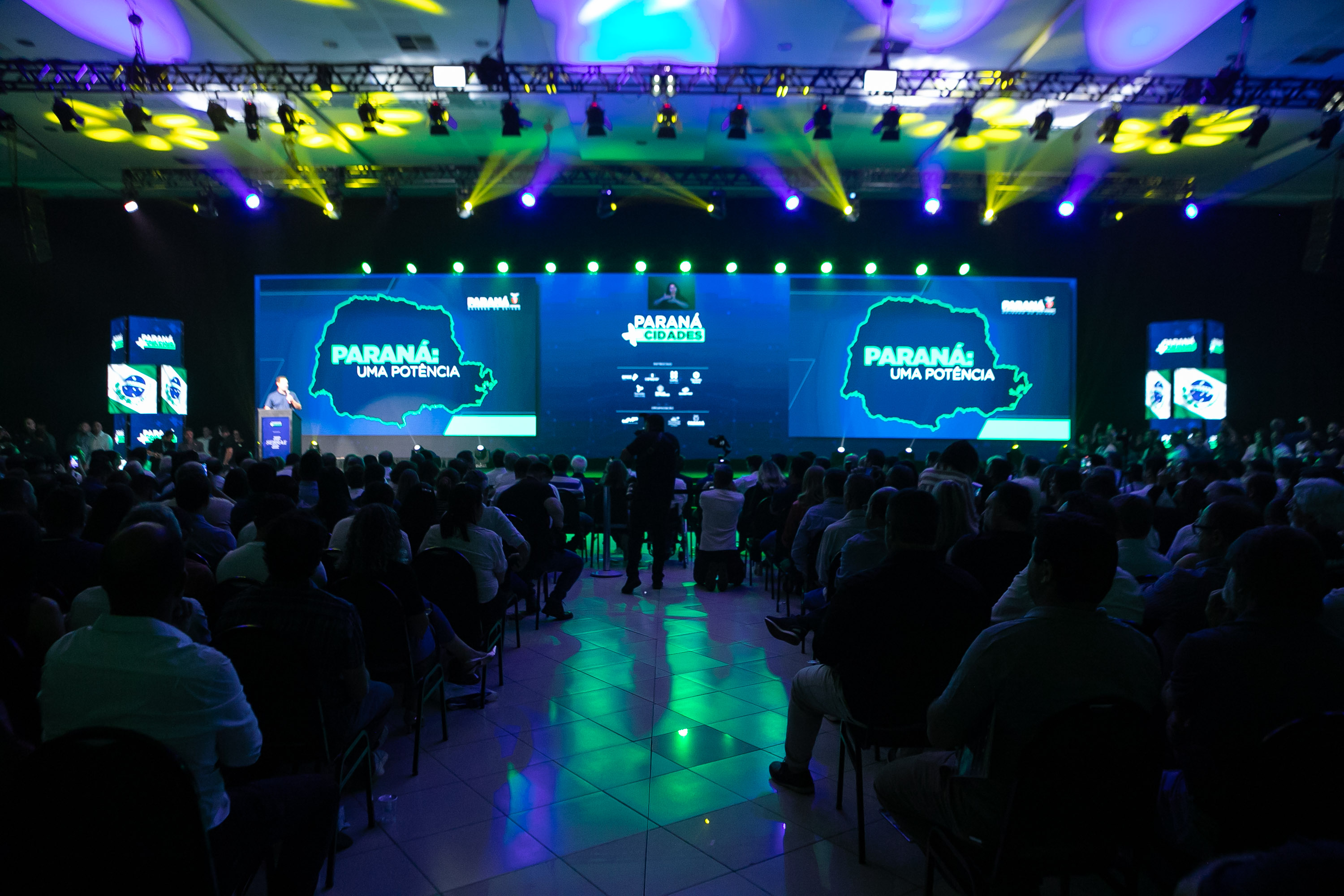 Governador destaca parceria com municípios na abertura do Paraná Mais Cidades