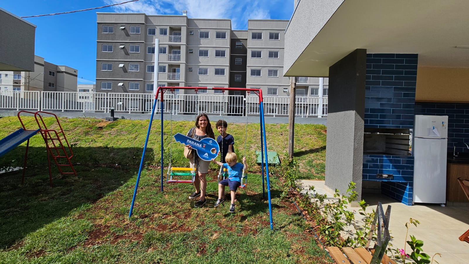 Com mais de R$ 2,4 milhões em recursos estaduais, residencial beneficia 200 famílias em Cascavel