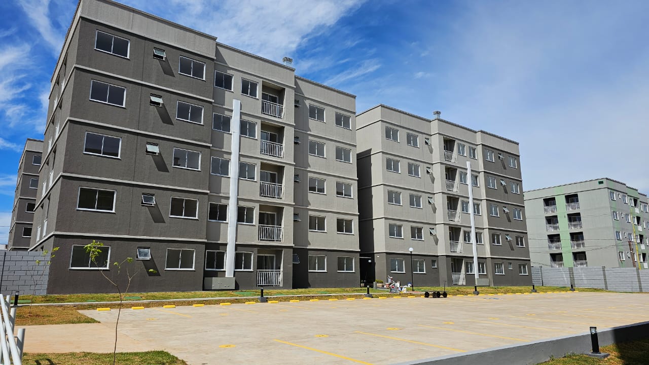 Com mais de R$ 2,4 milhões em recursos estaduais, residencial beneficia 200 famílias em Cascavel