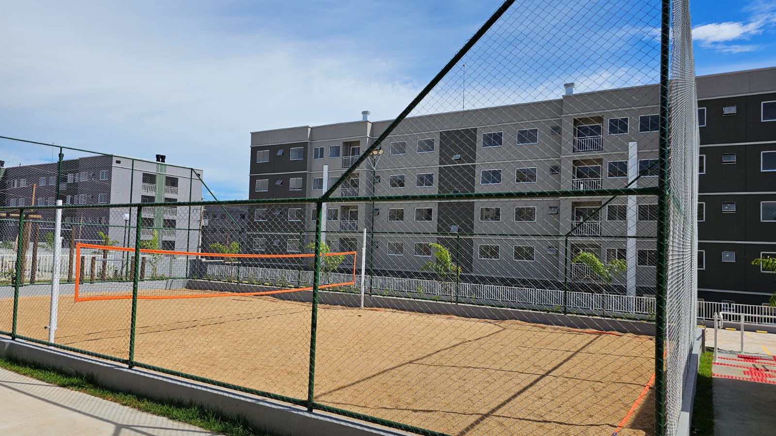 Com mais de R$ 2,4 milhões em recursos estaduais, residencial beneficia 200 famílias em Cascavel