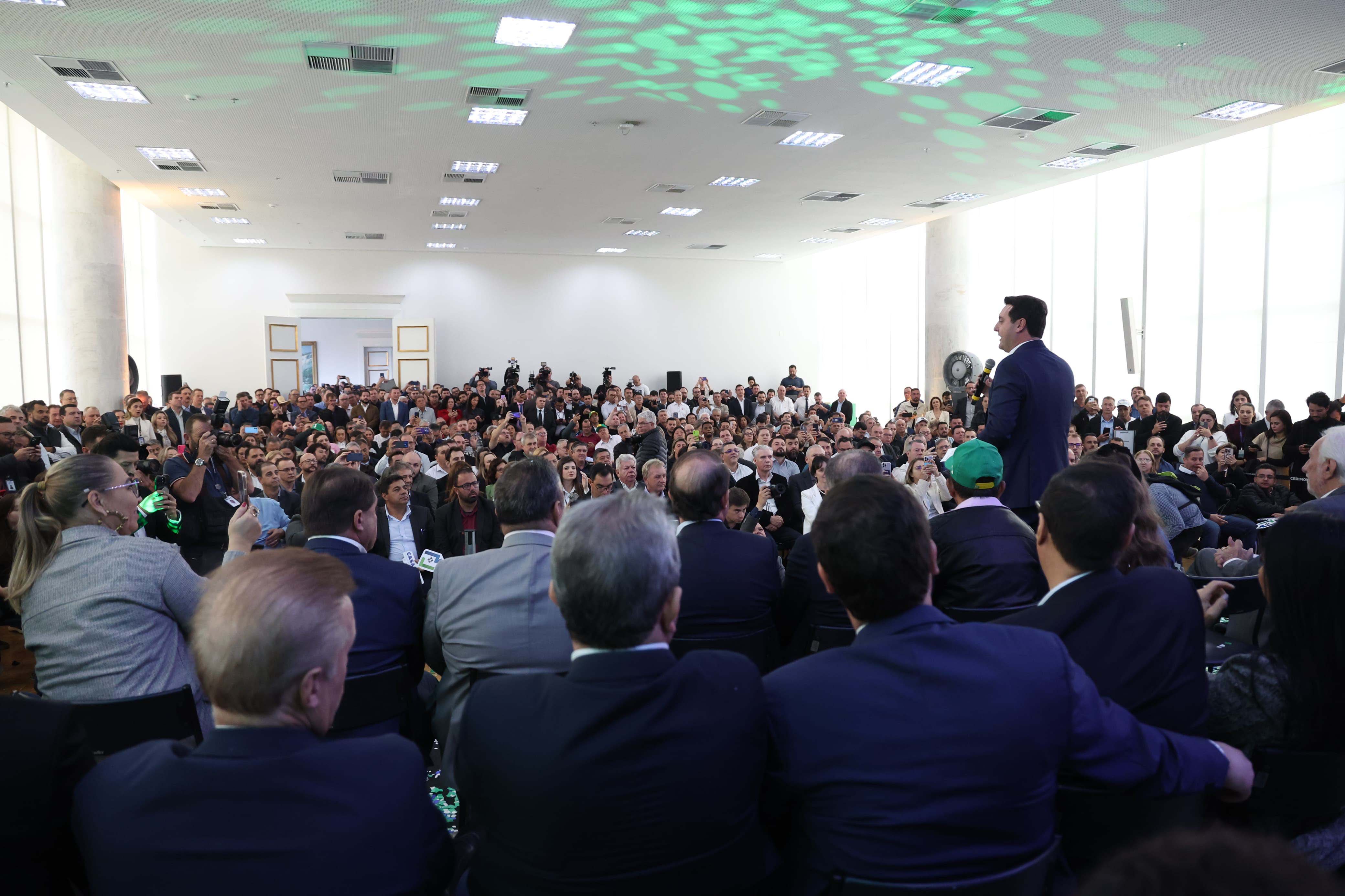 Estado libera R$ 533 milhões para cidades com até 25 mil habitantes atenderem famílias com casa própria