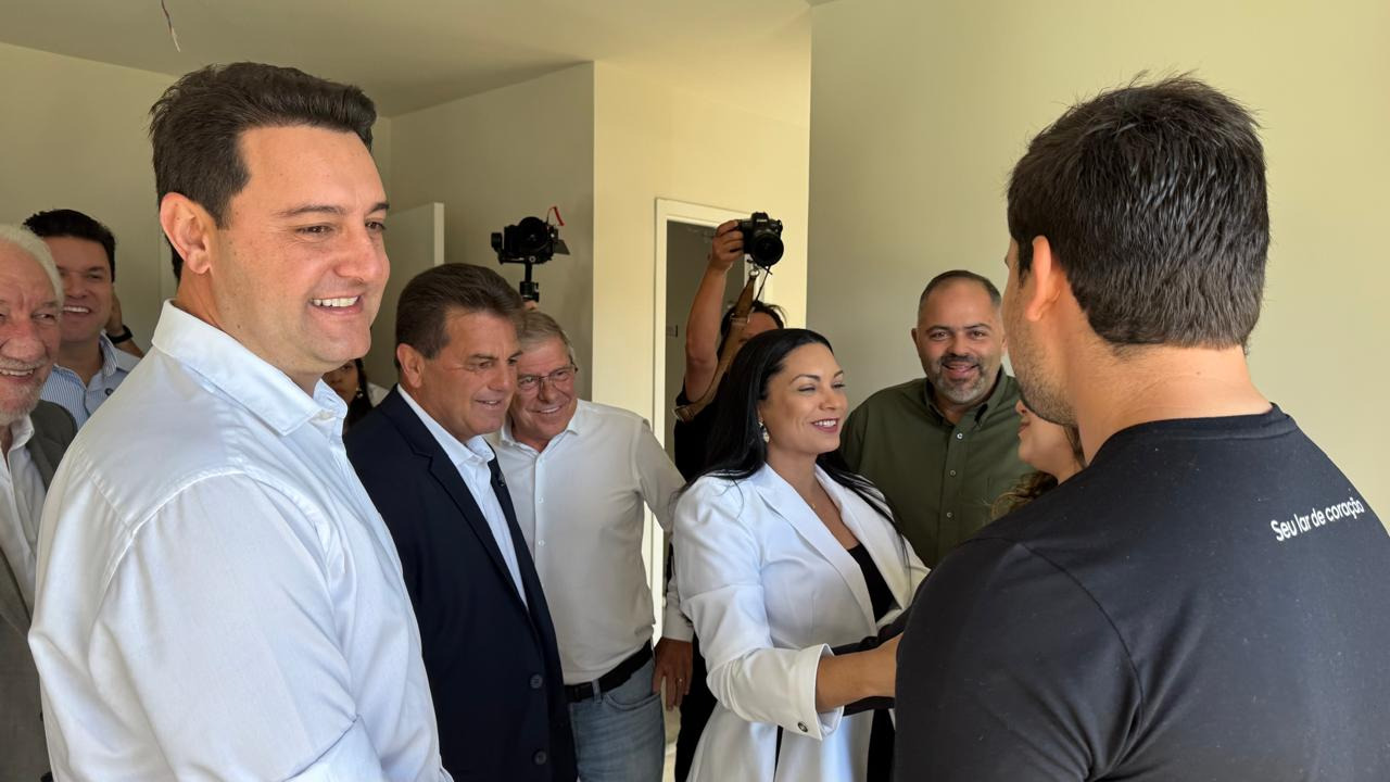 Sonho realizado: governador entrega residencial com 528 apartamentos em Guarapuava