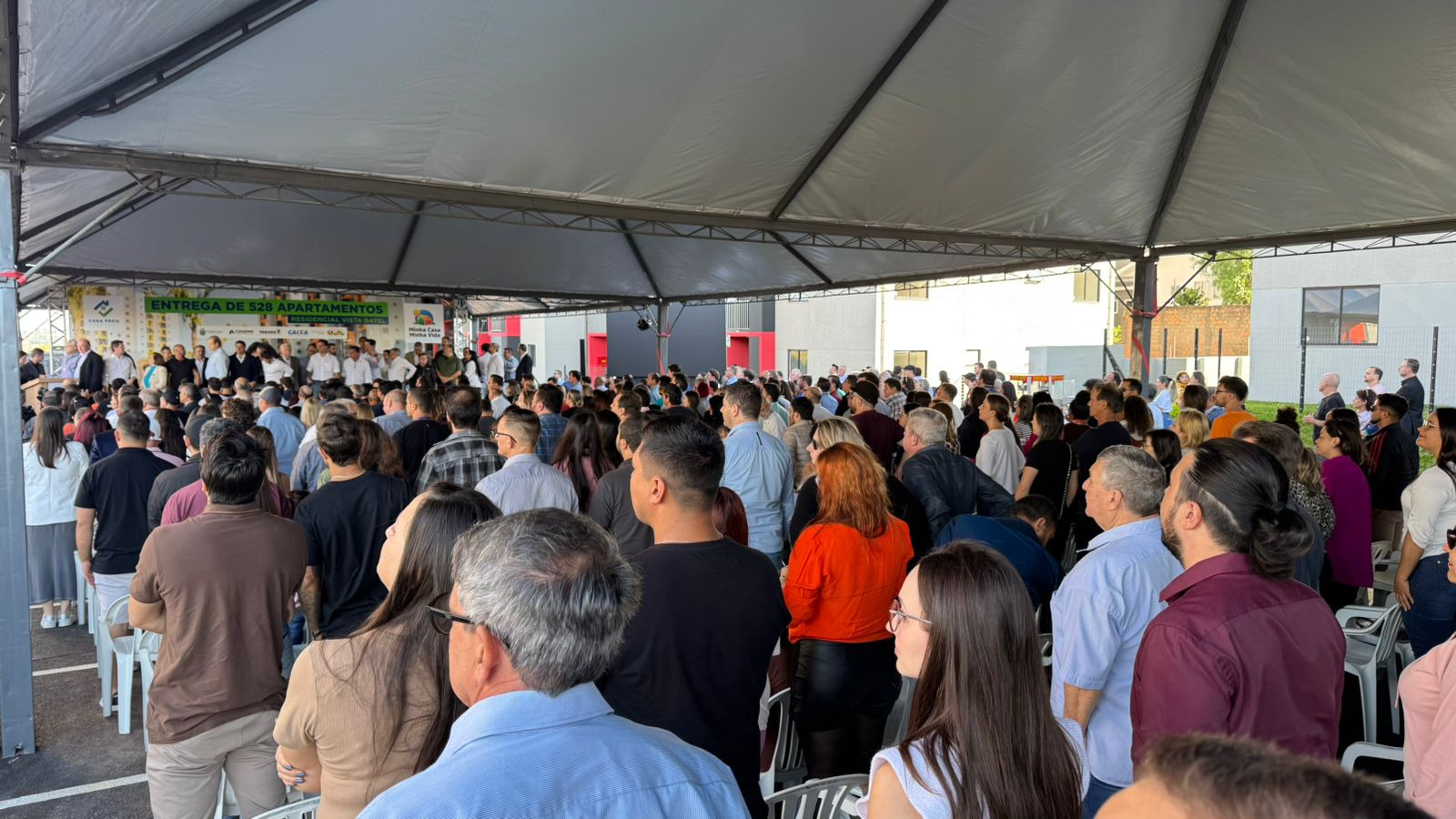 Sonho realizado: governador entrega residencial com 528 apartamentos em Guarapuava