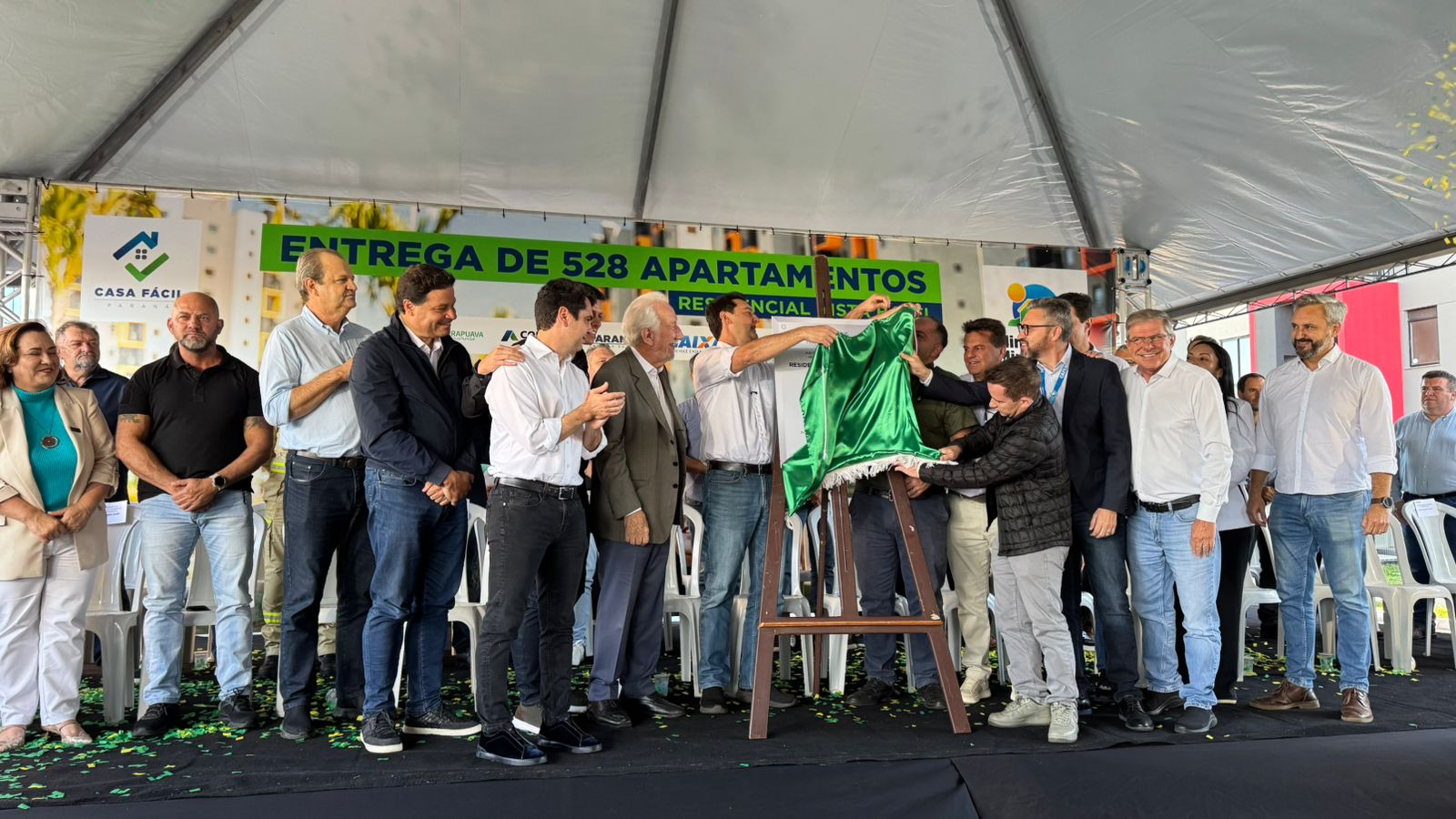 Sonho realizado: governador entrega residencial com 528 apartamentos em Guarapuava