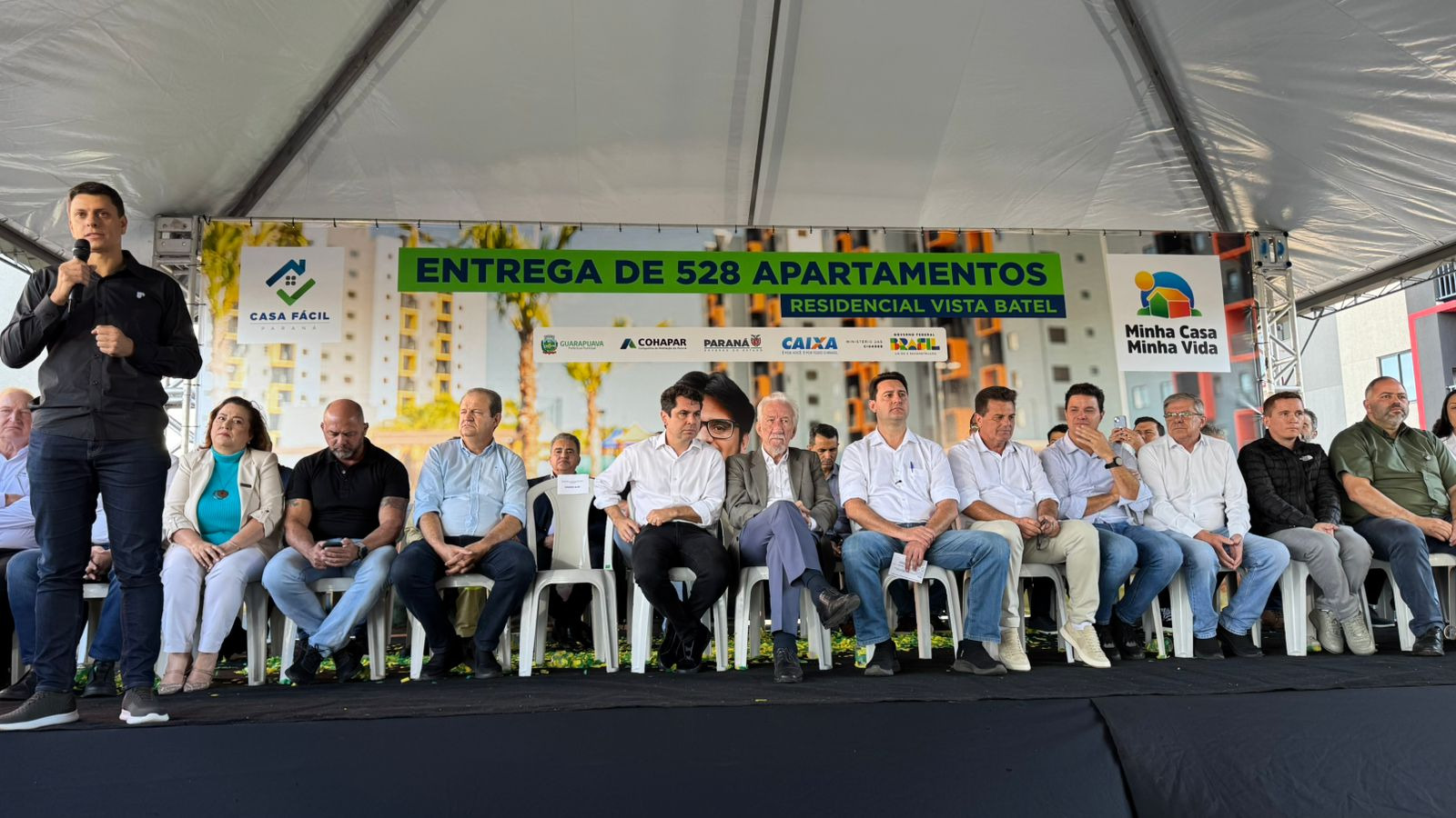 Sonho realizado: governador entrega residencial com 528 apartamentos em Guarapuava