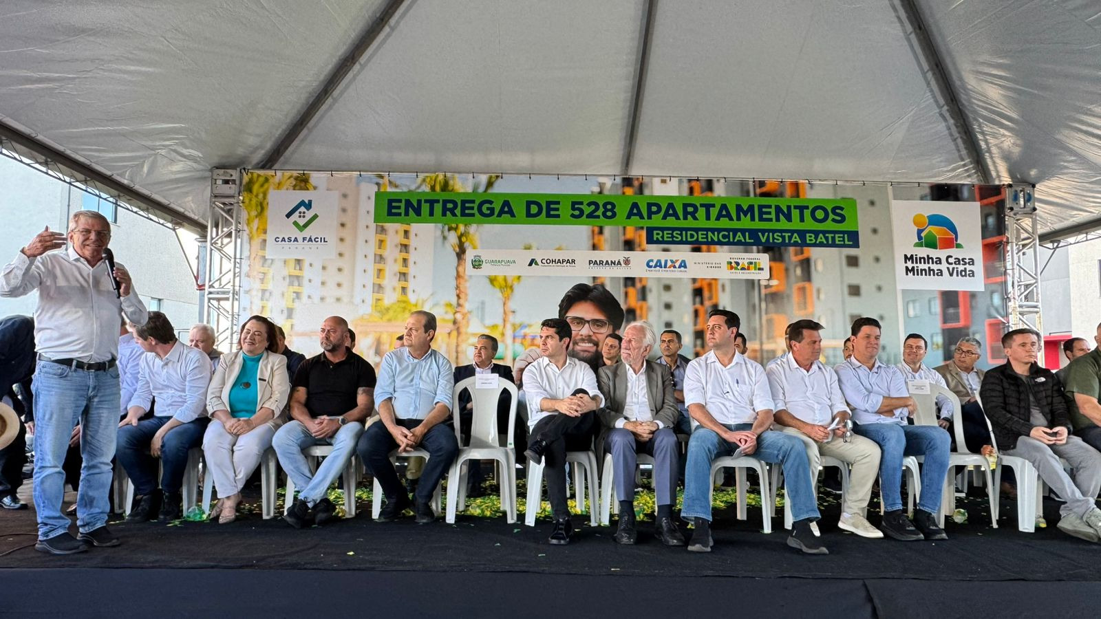 Sonho realizado: governador entrega residencial com 528 apartamentos em Guarapuava