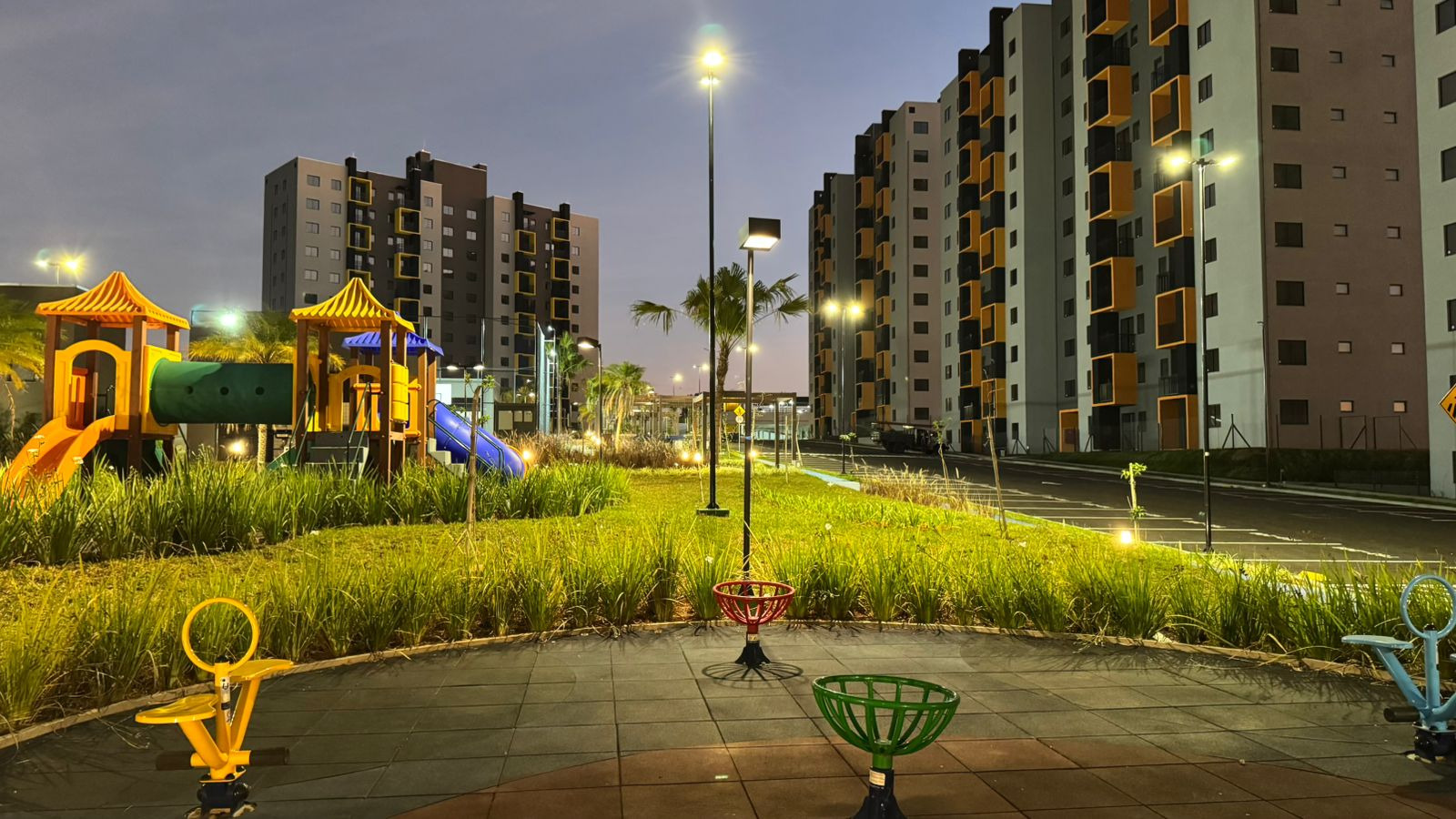 Sonho realizado: governador entrega residencial com 528 apartamentos em Guarapuava