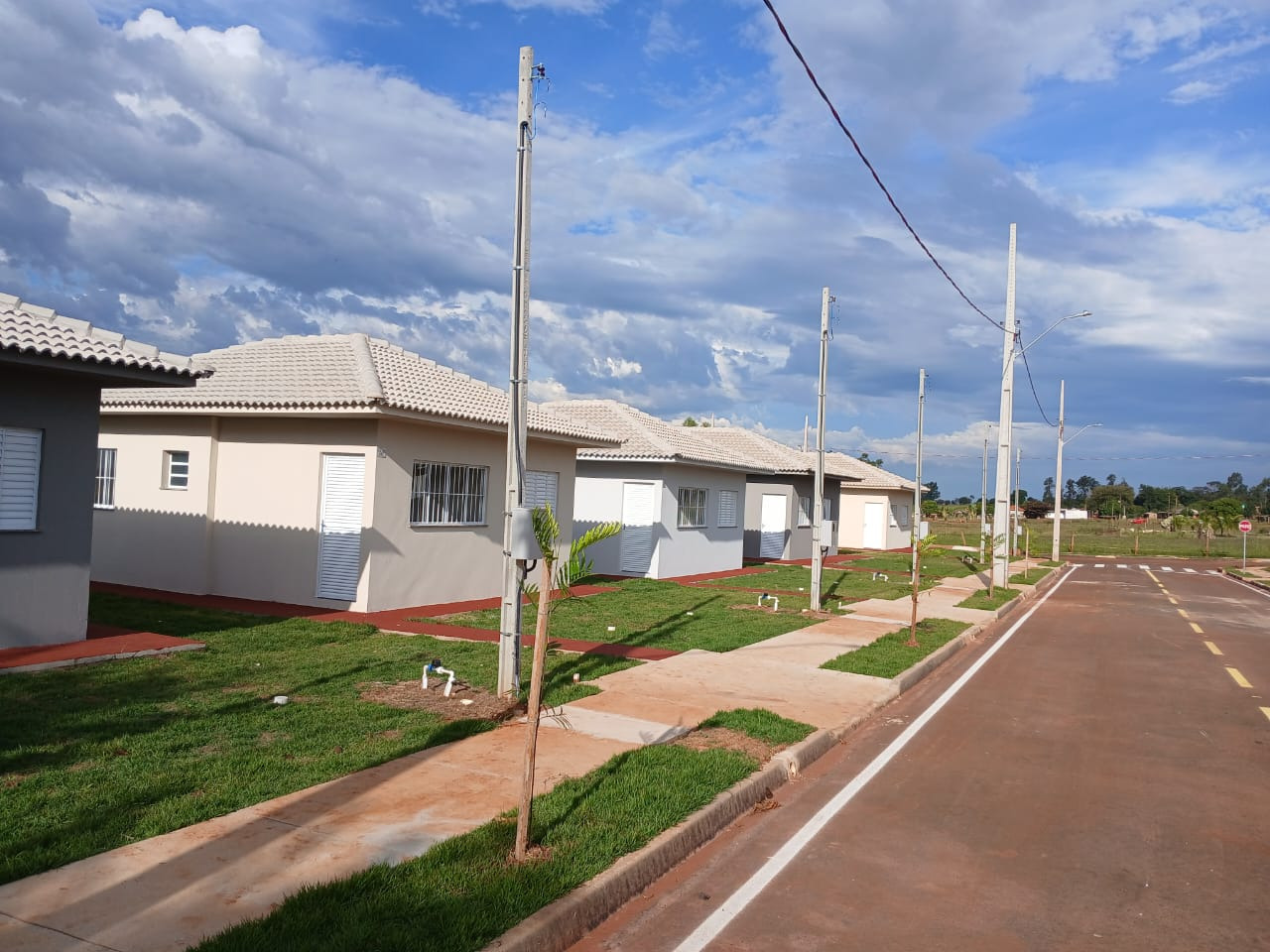 Em São Tomé e São Manoel do Paraná, 49 famílias conquistam a casa própria com apoio do Estado