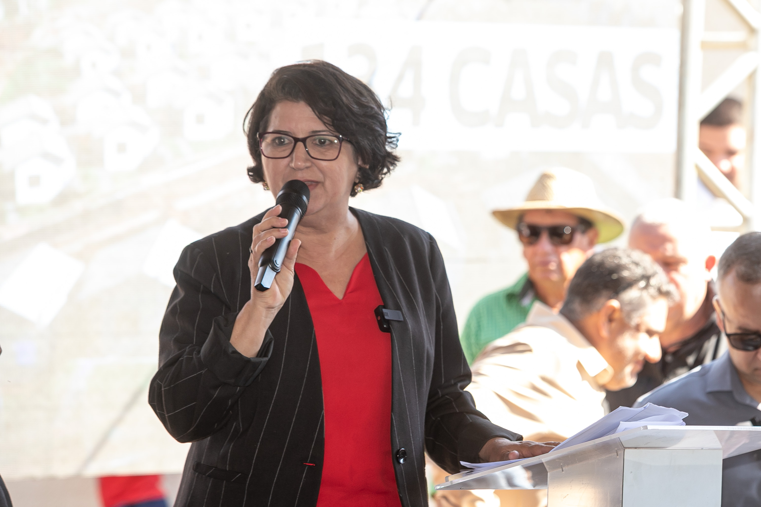 Com ajuda do Estado, 134 famílias de Andirá conquistam a casa própria