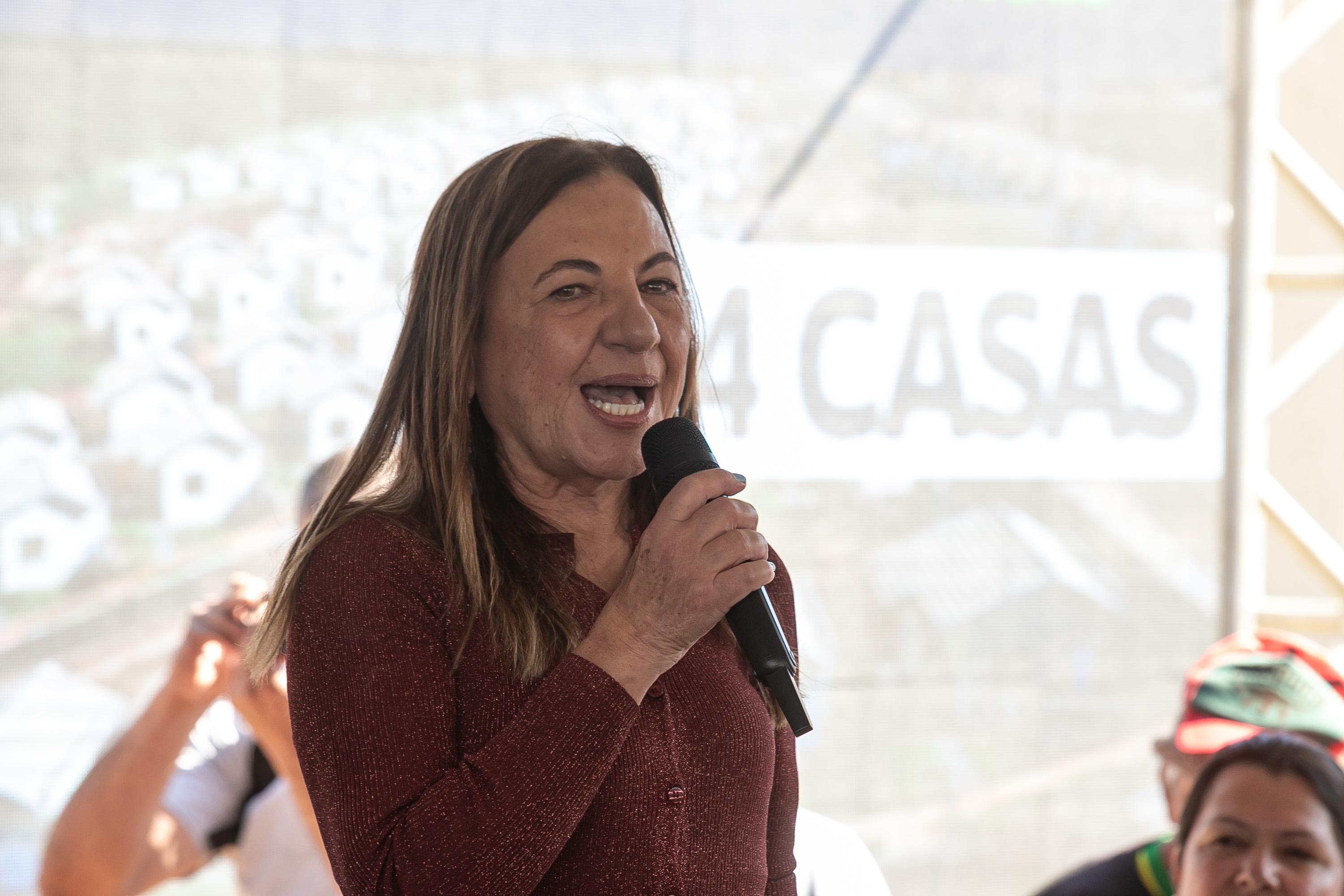 Com ajuda do Estado, 134 famílias de Andirá conquistam a casa própria