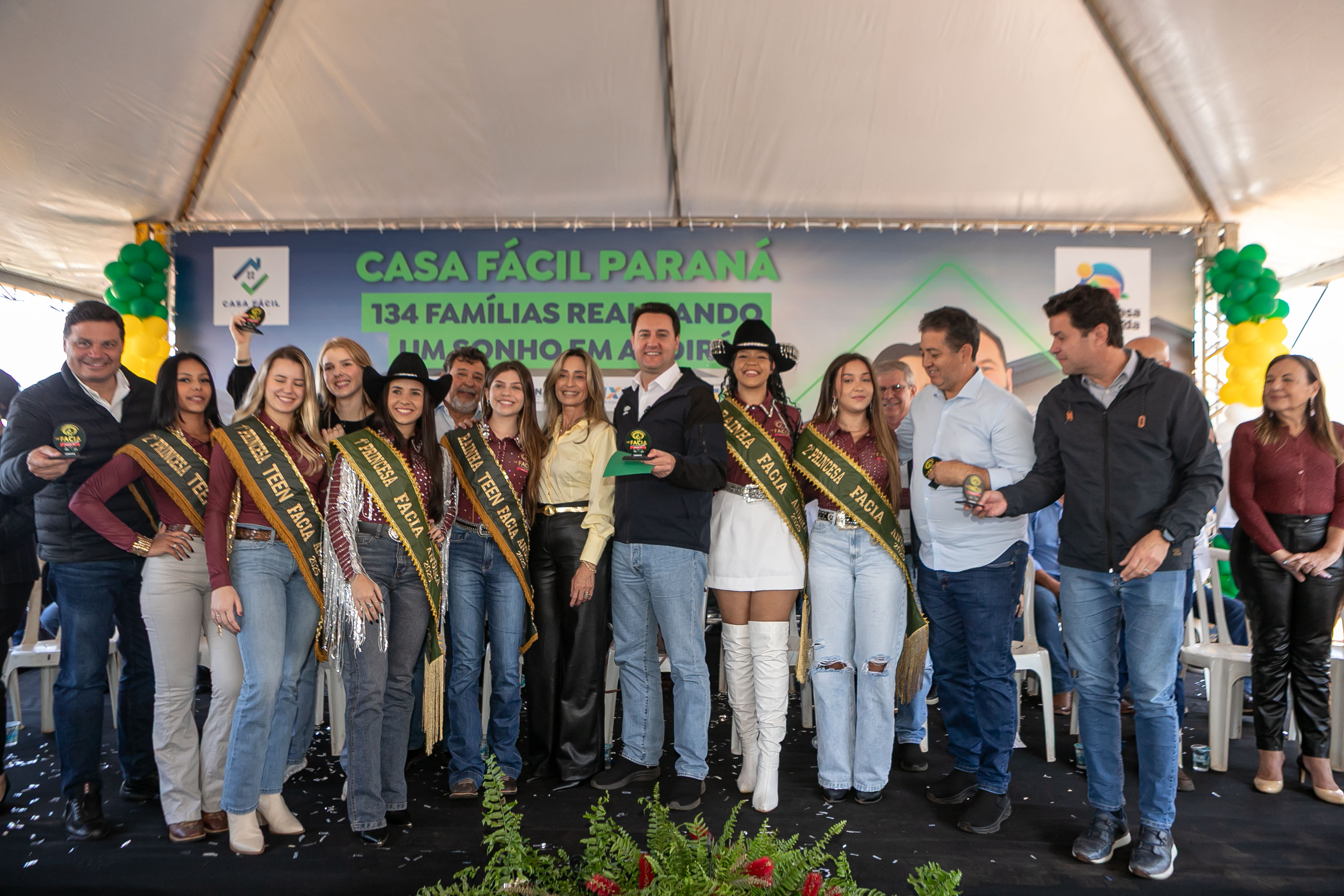 Com ajuda do Estado, 134 famílias de Andirá conquistam a casa própria