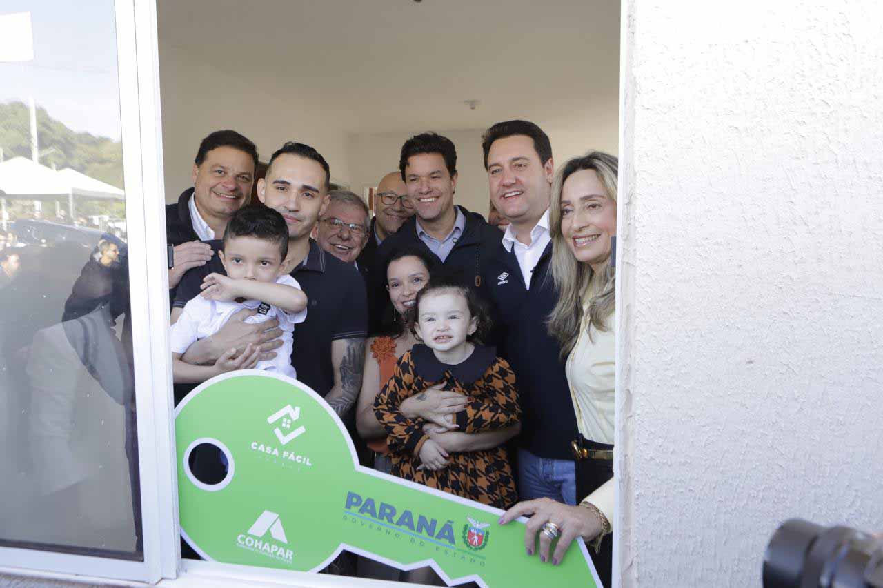 Com ajuda do Estado, 134 famílias de Andirá conquistam a casa própria