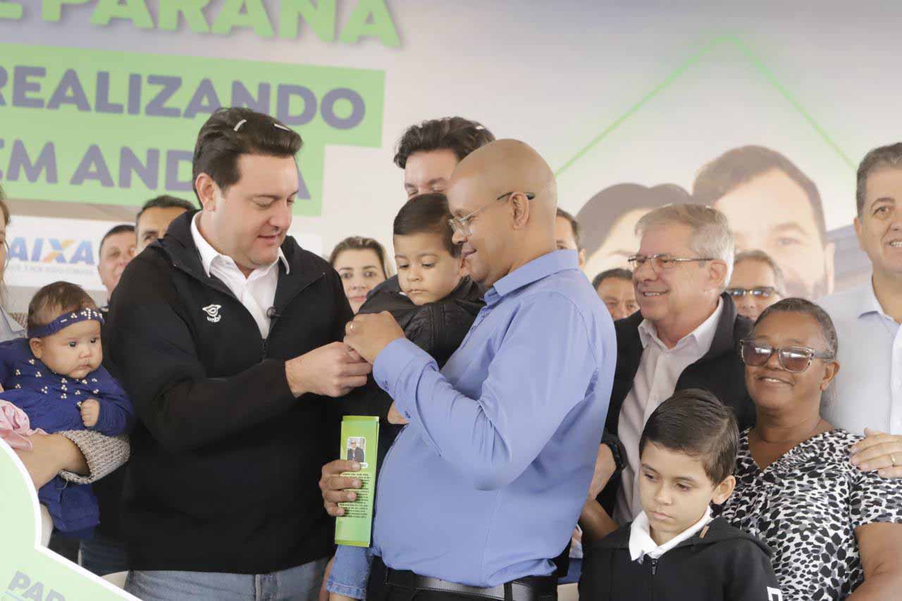 Com ajuda do Estado, 134 famílias de Andirá conquistam a casa própria