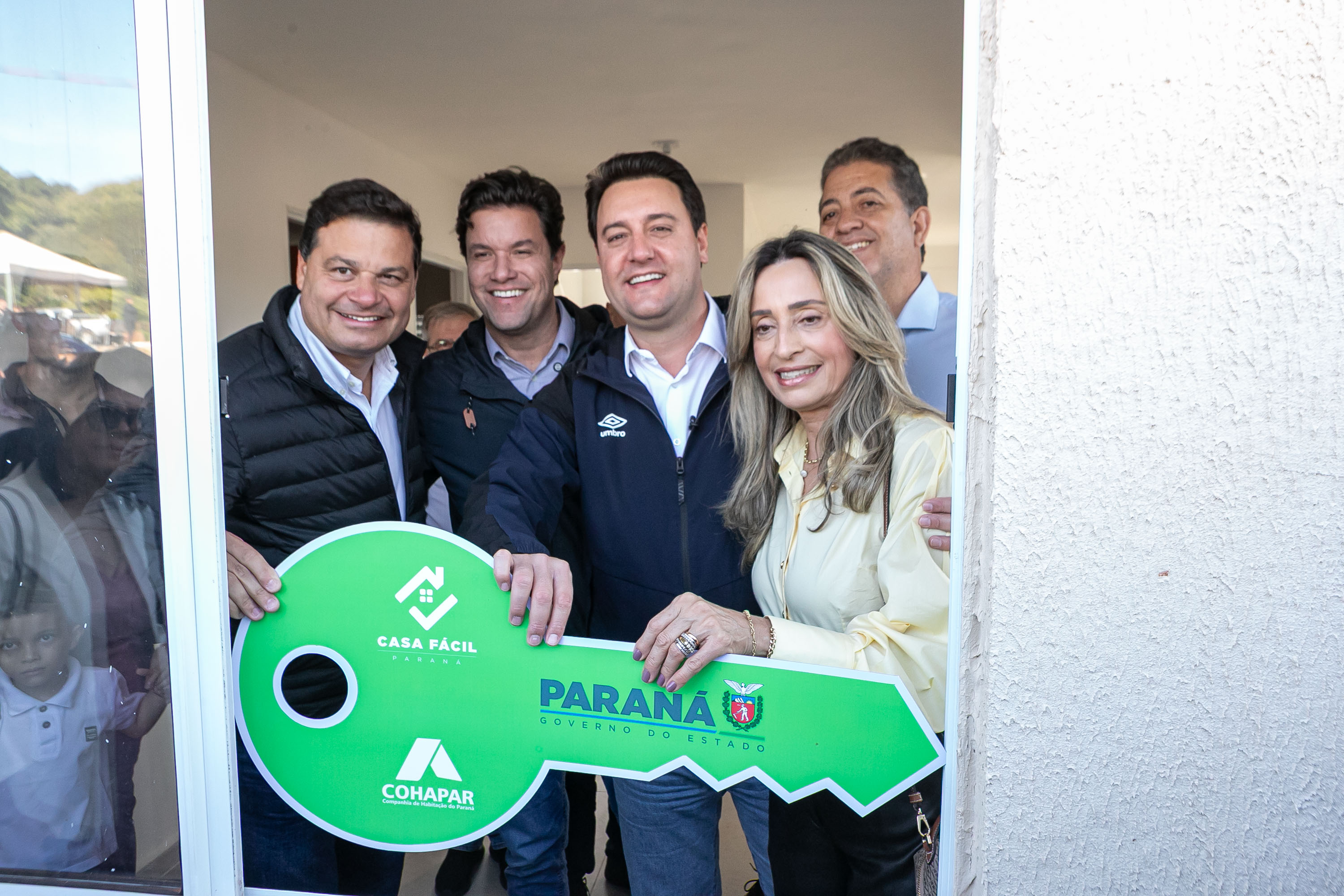 Com ajuda do Estado, 134 famílias de Andirá conquistam a casa própria