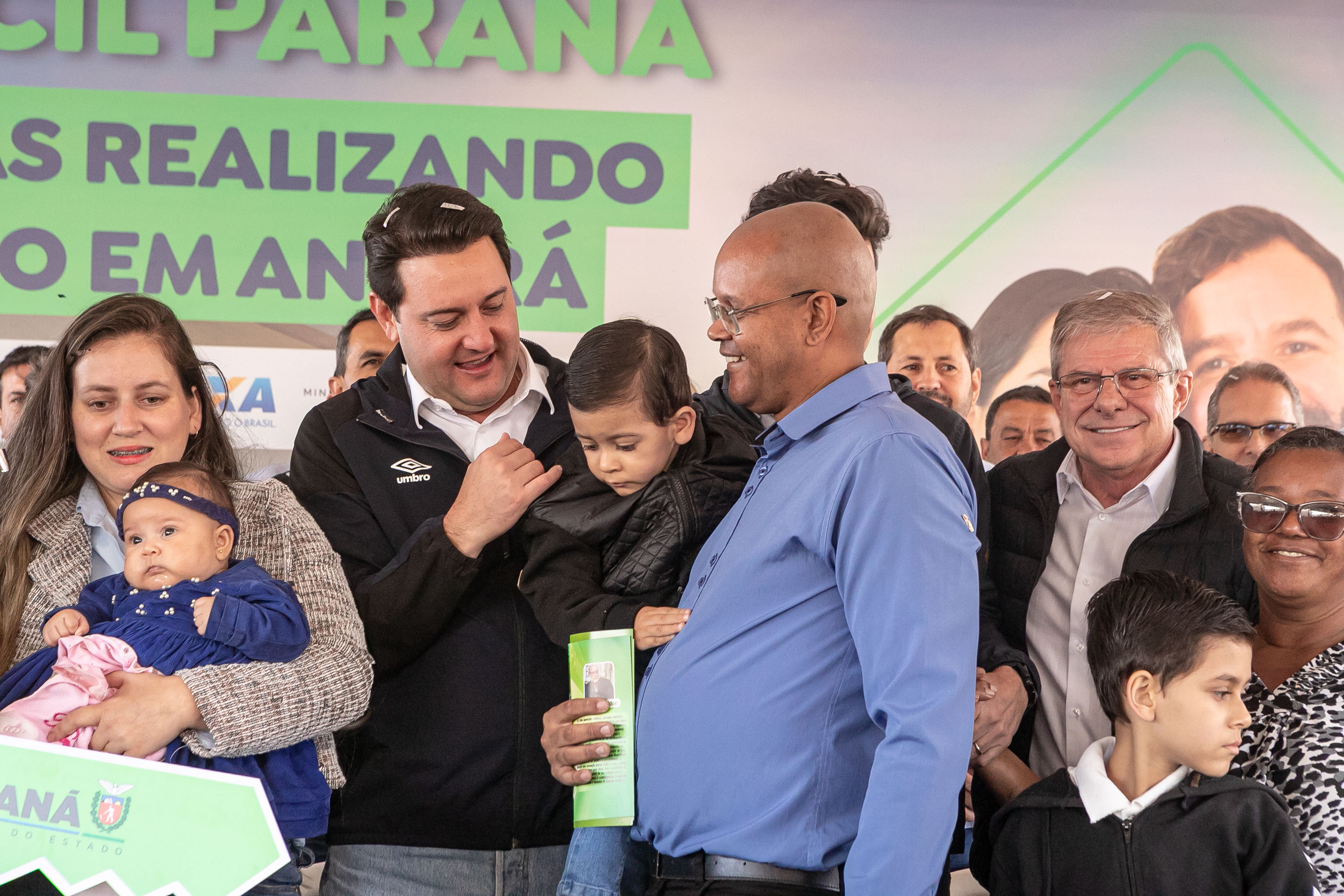 Com ajuda do Estado, 134 famílias de Andirá conquistam a casa própria