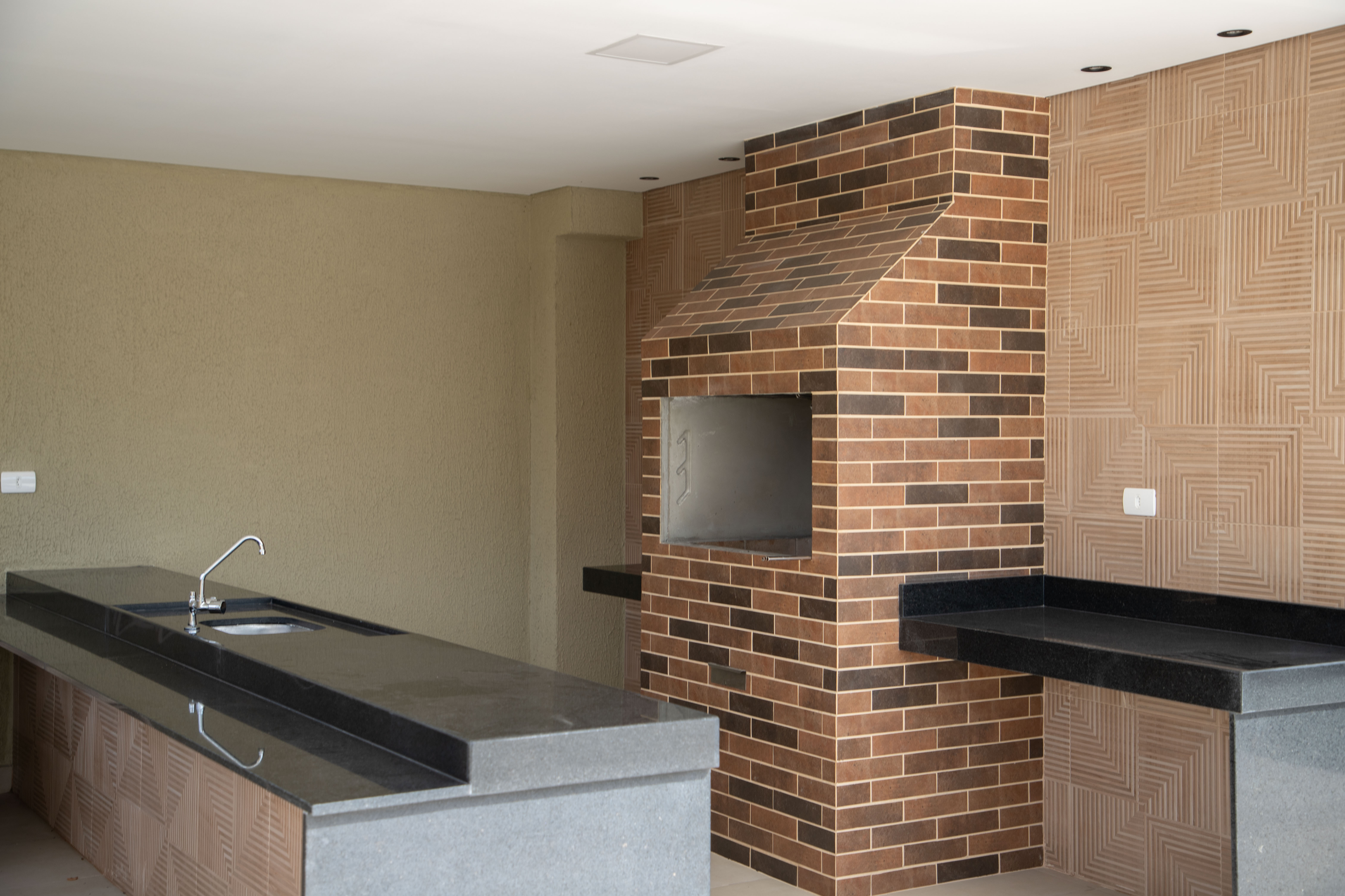 Entrega de dois módulos do Residencial Cores de Outono beneficia 256 famílias na capital