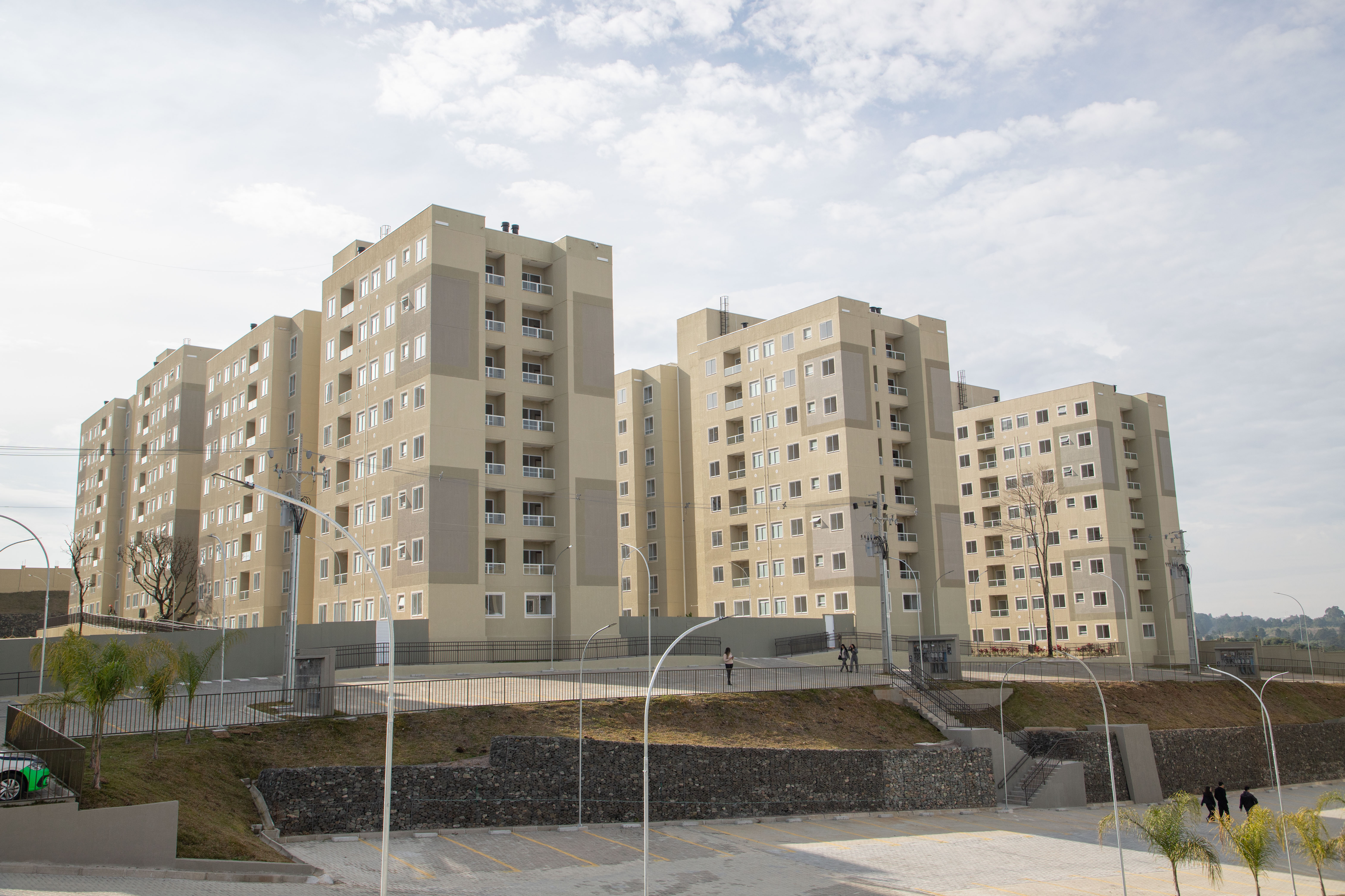 Entrega de dois módulos do Residencial Cores de Outono beneficia 256 famílias na capital